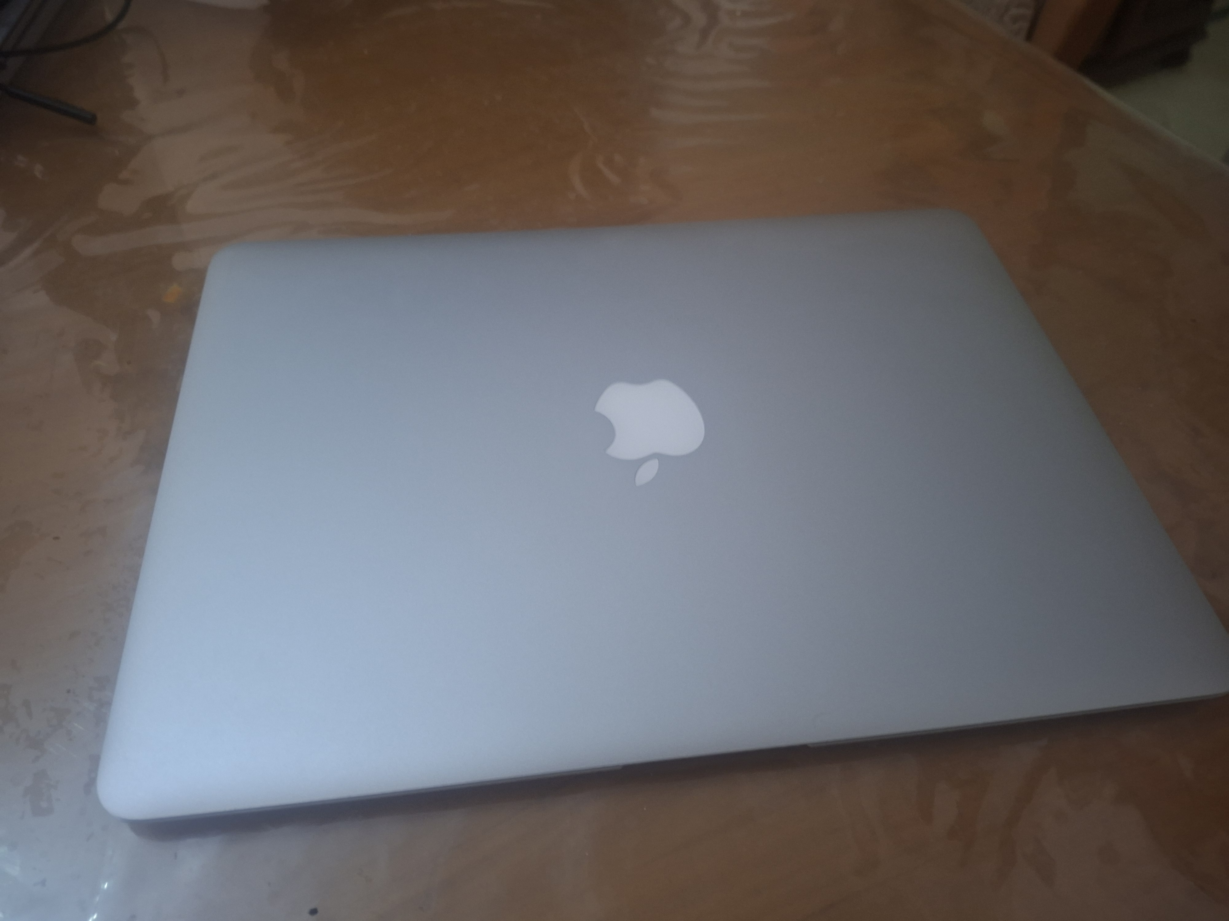 Le Bardo&nbsp;Khaznadar&nbsp;Ordin. familial&nbsp;Autre&nbsp;Ordinateur portable macbook apple