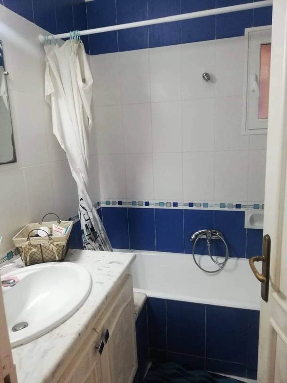 Mnihla&nbsp;Jardins d'el Menzah&nbsp;Location&nbsp;Appart. 4 pi�ces&nbsp;Appartement s3 � les jardins d'el menzah