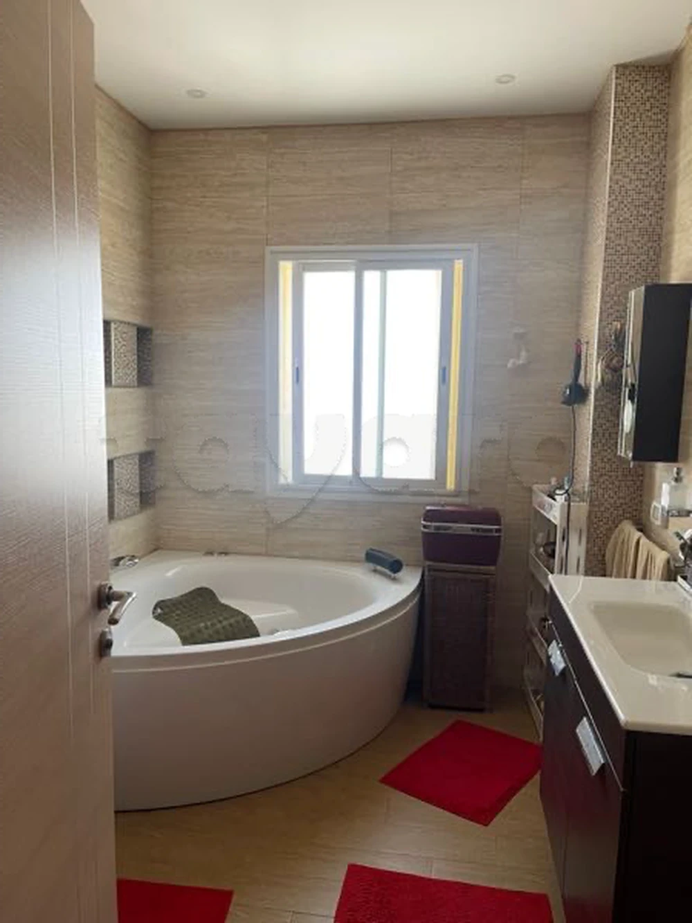 Mnihla&nbsp;Jardins d'el Menzah&nbsp;Location&nbsp;Maisons&nbsp;Villa s4 avec piscine � jardin d'el menzah