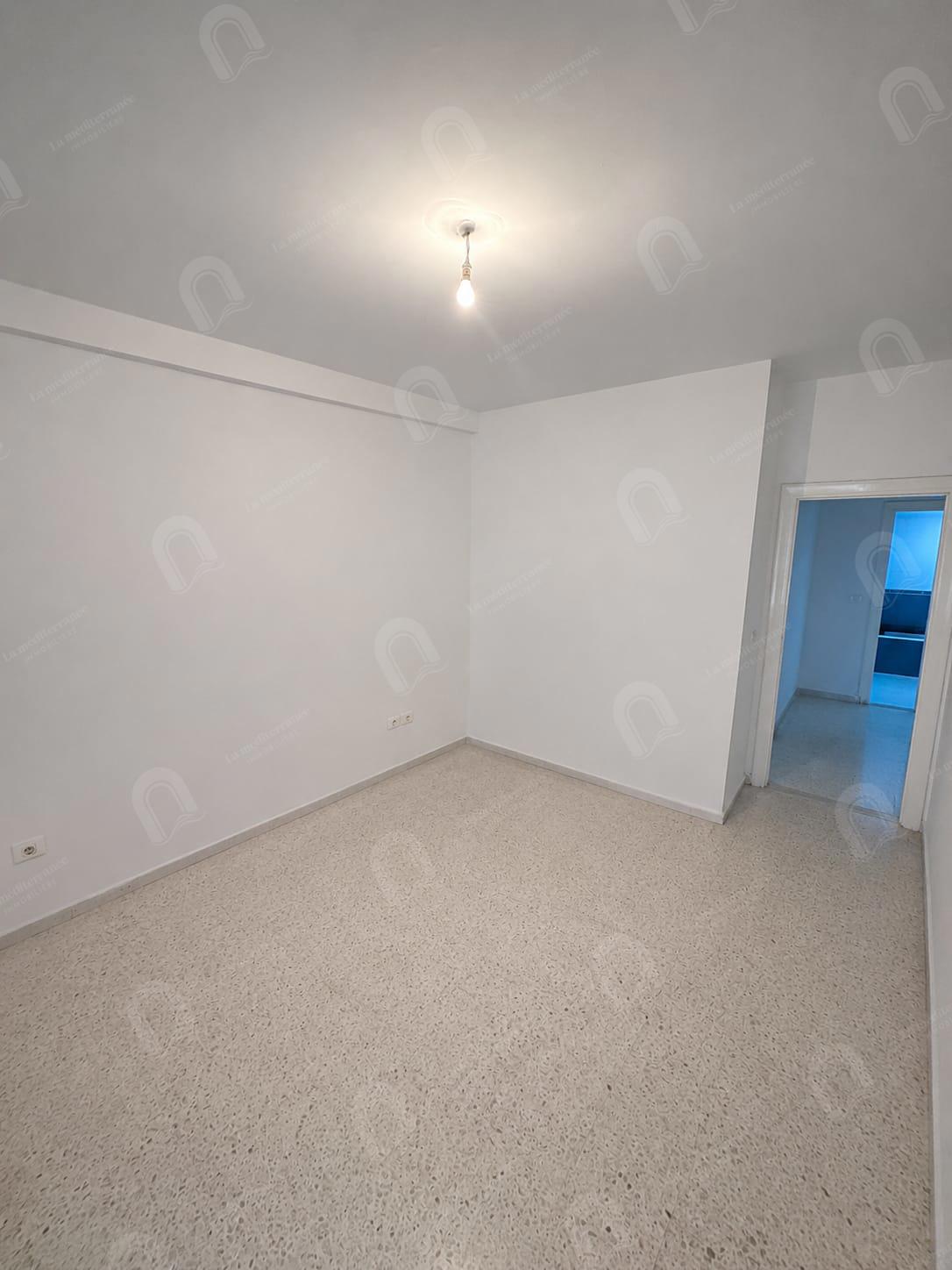 Le Bardo&nbsp;Le Bardo&nbsp;Vente&nbsp;Appart. 2 pi�ces&nbsp;Appartement s2 situ� au rdc au bardo 2 ras tabia