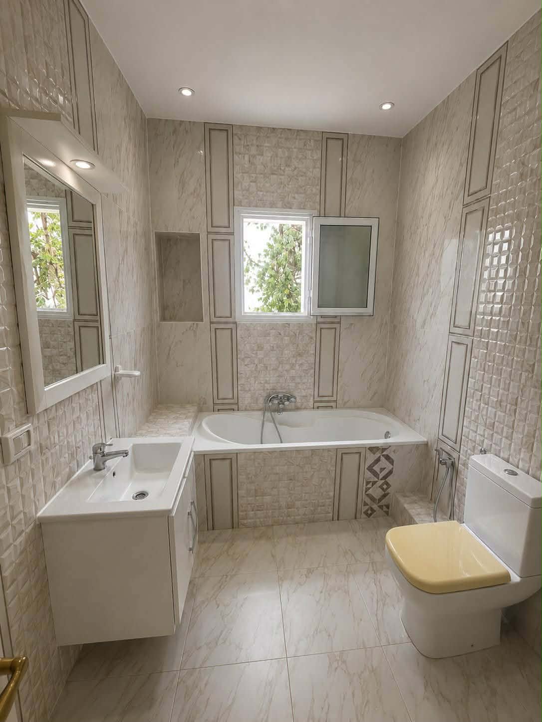 Hammam Chatt&nbsp;Hammam Chatt&nbsp;Location&nbsp;Appart. 4 pi�ces&nbsp;Appartement 1er etage hammam chatt