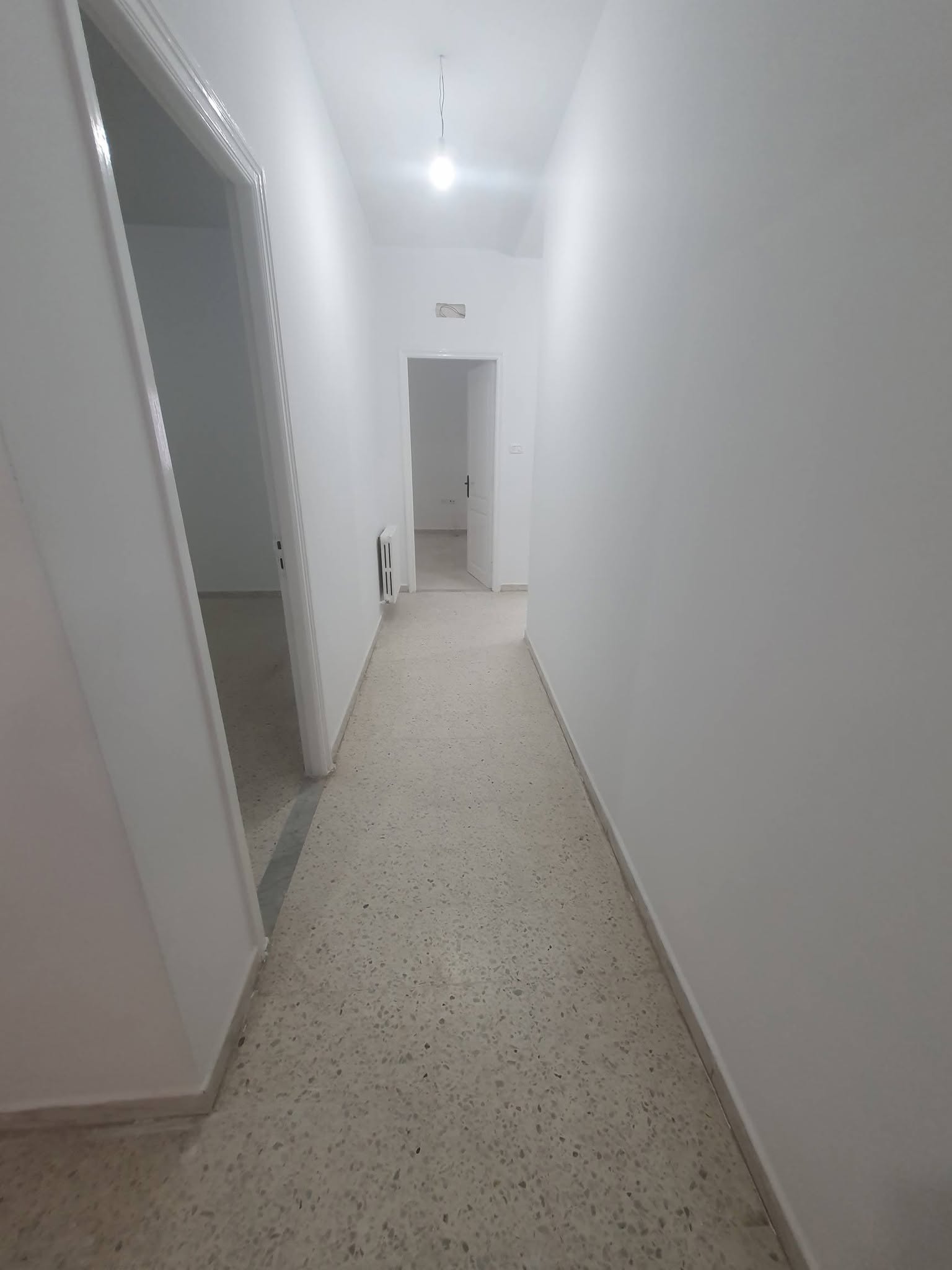 El Menzah&nbsp;El Menzah 9&nbsp;Location&nbsp;Appart. 4 pi�ces&nbsp;Superb �tage de villa spacieux