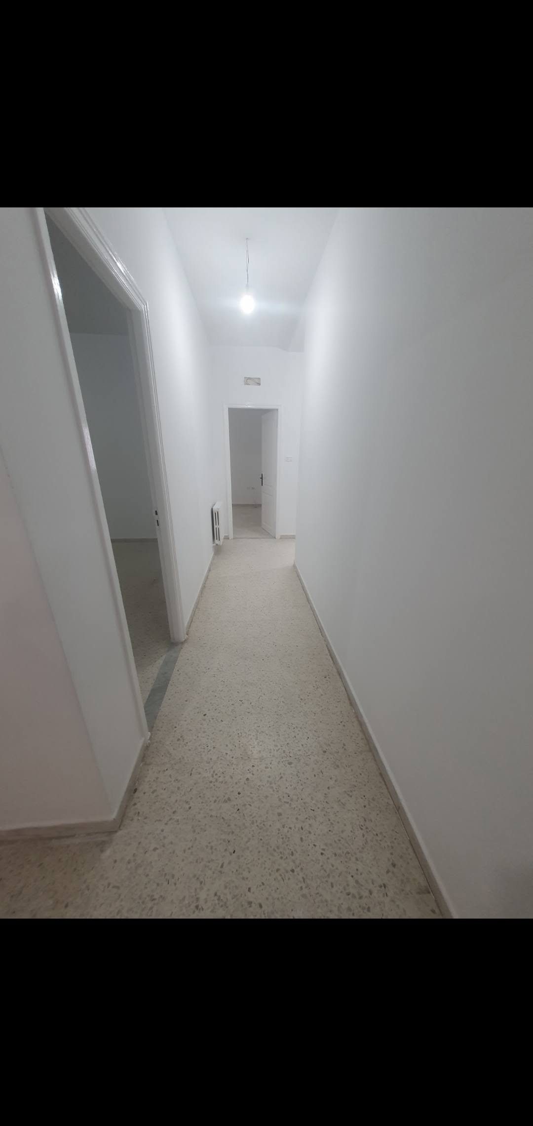 El Menzah&nbsp;El Menzah 9&nbsp;Location&nbsp;Appart. 4 pi�ces&nbsp;Superb �tage de villa spacieux