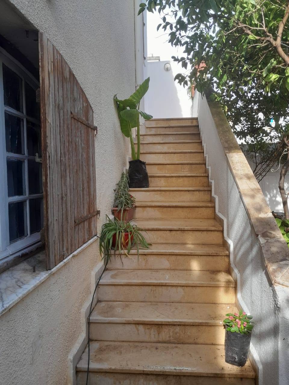 El Menzah&nbsp;El Menzah 4&nbsp;Location&nbsp;Maisons&nbsp;Joli villa s3 meubl�
