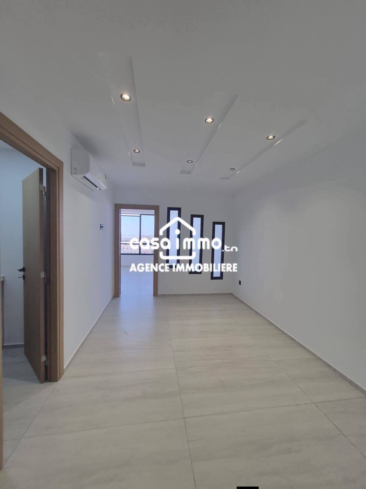 Rades&nbsp;Rades&nbsp;Location&nbsp;Appart. 1 pi�ce&nbsp;Bureau s1 rades