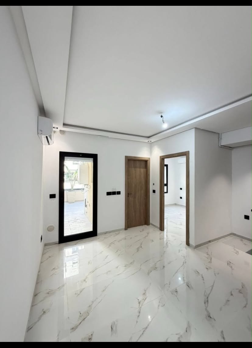 La Marsa&nbsp;El Aouina&nbsp;Location&nbsp;Appart. 1 pi�ce&nbsp;S plus 1 rdc avec terasse