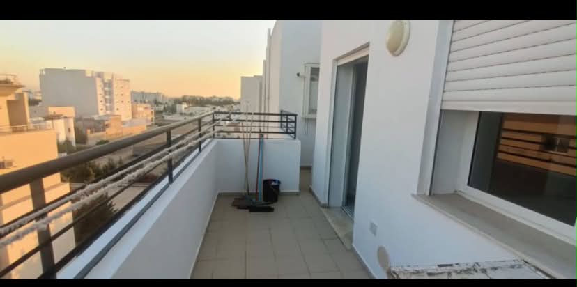 La Marsa&nbsp;El Aouina&nbsp;Location&nbsp;Appart. 1 pi�ce&nbsp;S plus 1 spacieux avec deux balcon