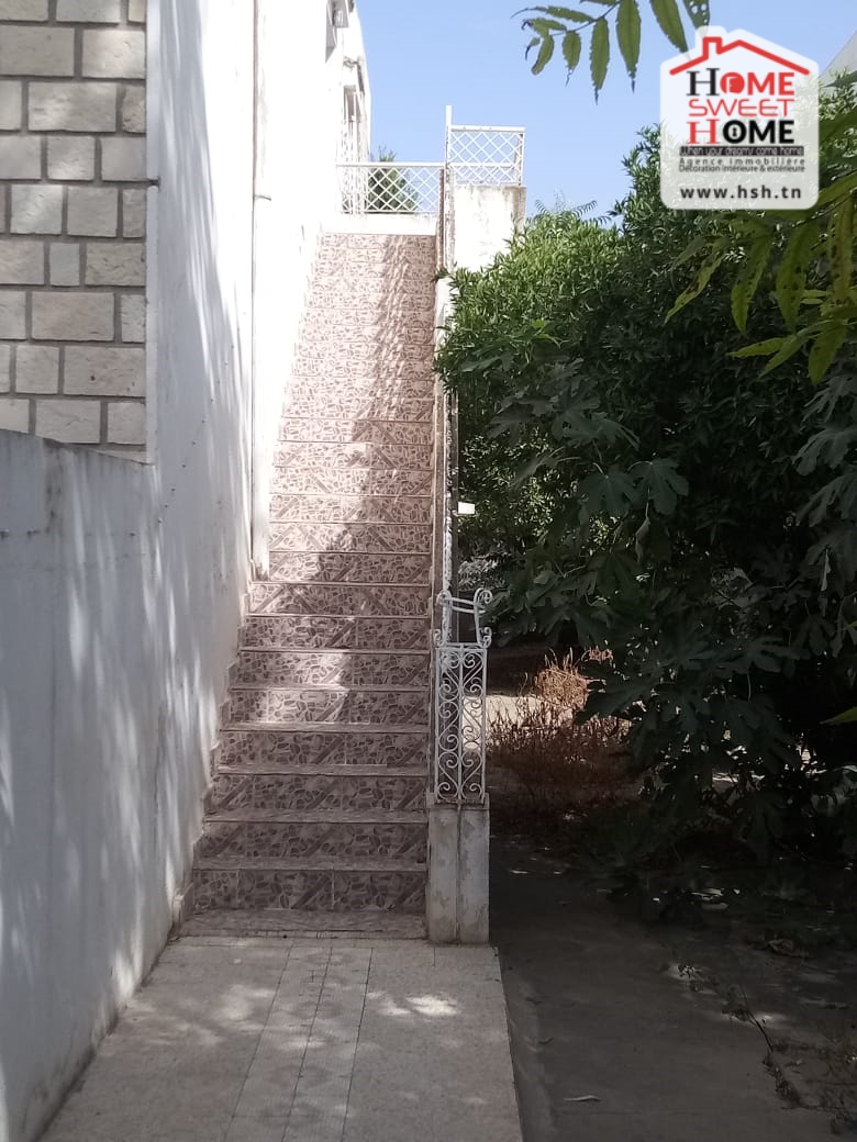 Le Bardo&nbsp;Le Bardo&nbsp;Vente&nbsp;Appart. 4 pi�ces&nbsp;Etage de villa tiras � bardo