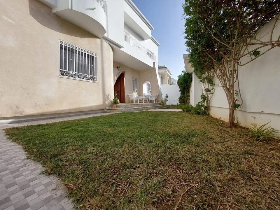 La Marsa&nbsp;El Aouina&nbsp;Location&nbsp;Maisons&nbsp;Villa s6 avec jardin au jardin laouina