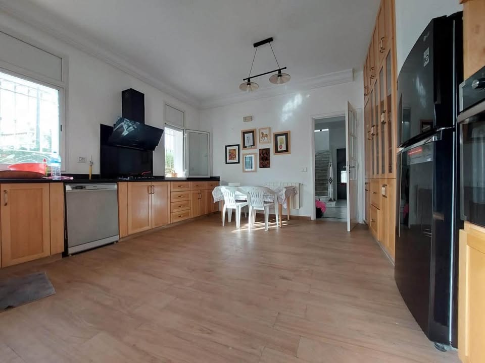 La Marsa&nbsp;El Aouina&nbsp;Location&nbsp;Maisons&nbsp;Villa s6 avec jardin au jardin laouina