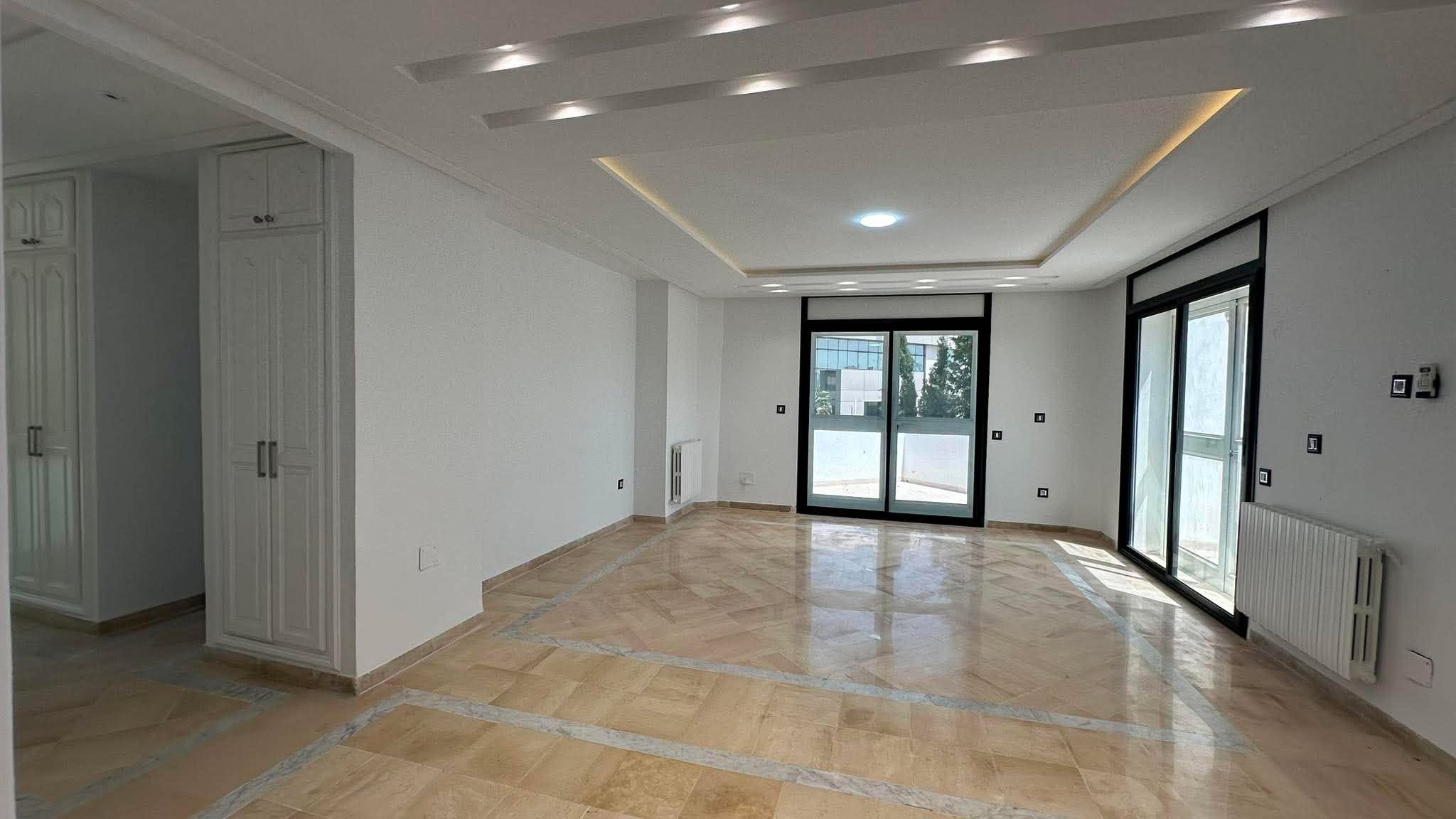 La Marsa&nbsp;Berge Du Lac&nbsp;Location&nbsp;Maisons&nbsp;Villa s9 avec piscine et jardin au lac 1