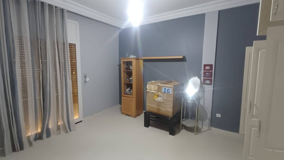 El Mourouj&nbsp;El Mourouj&nbsp;Location&nbsp;Appart. 4 pi�ces&nbsp;Une villa � mourouj 6