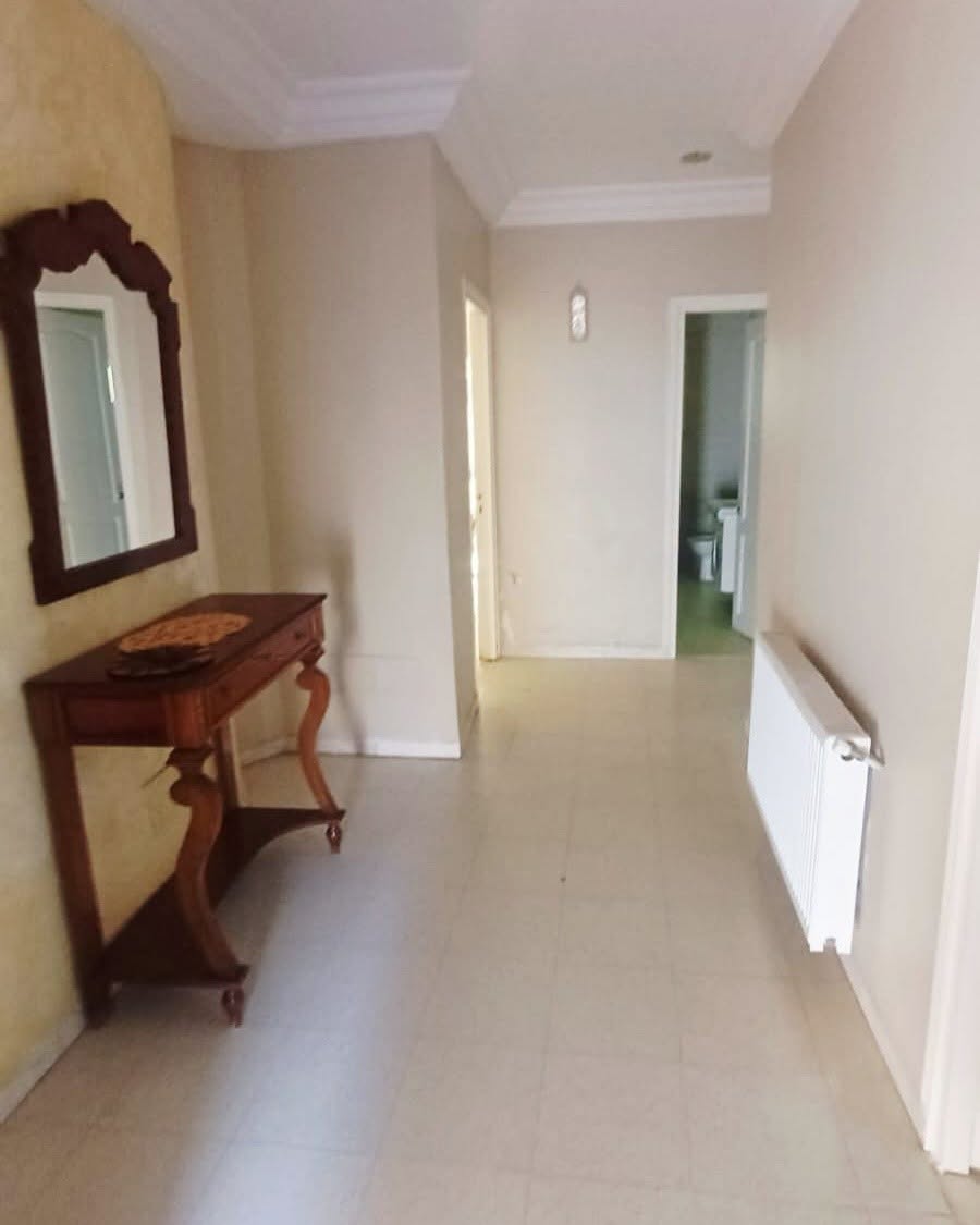 El Mourouj&nbsp;El Mourouj&nbsp;Location&nbsp;Appart. 4 pi�ces&nbsp;Une villa � mourouj 6