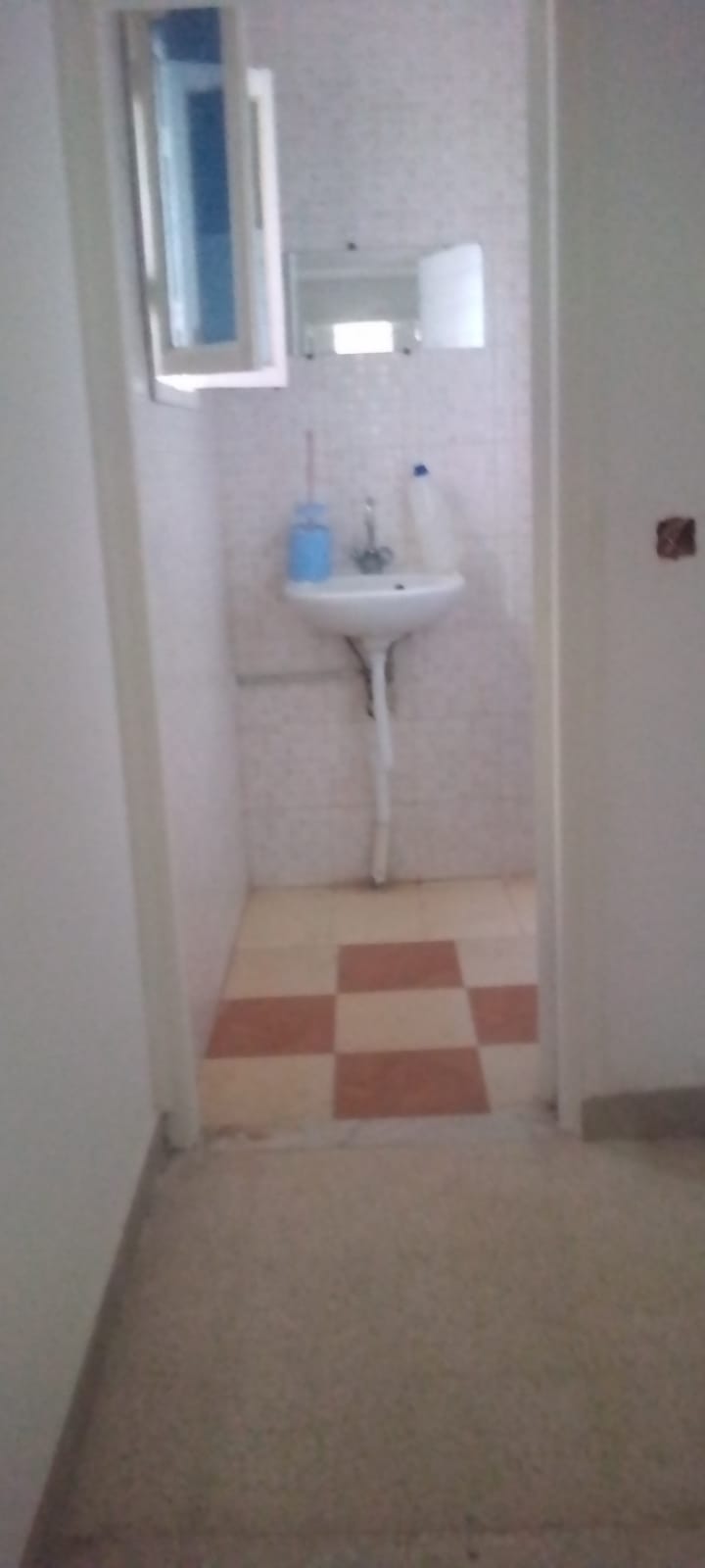Ain Zaghouan&nbsp;Ain Zaghouan&nbsp;Location&nbsp;Appart. 1 pi�ce&nbsp;S0 au rdc ussage bureautique ou habitation