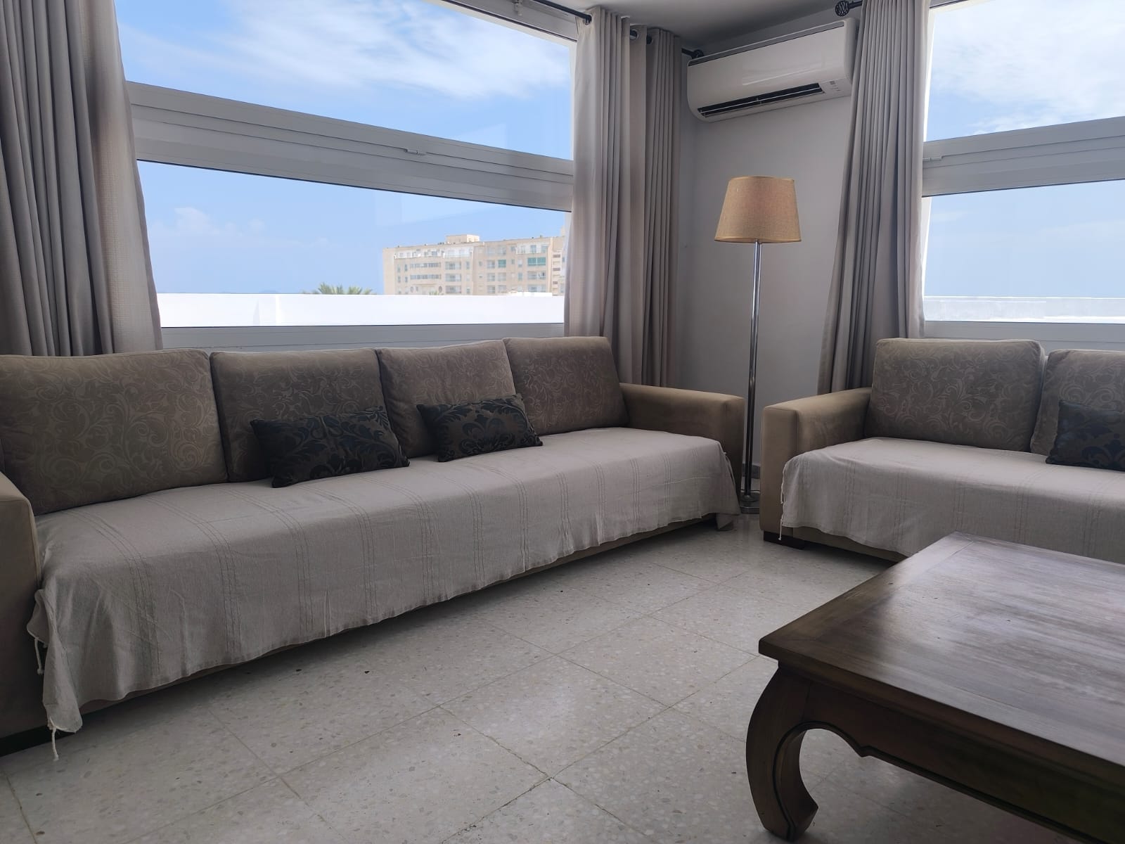 El Kram&nbsp;Le Kram&nbsp;Location&nbsp;Appart. 3 pi�ces&nbsp;Un appartement meubl� jamais habit� au kram