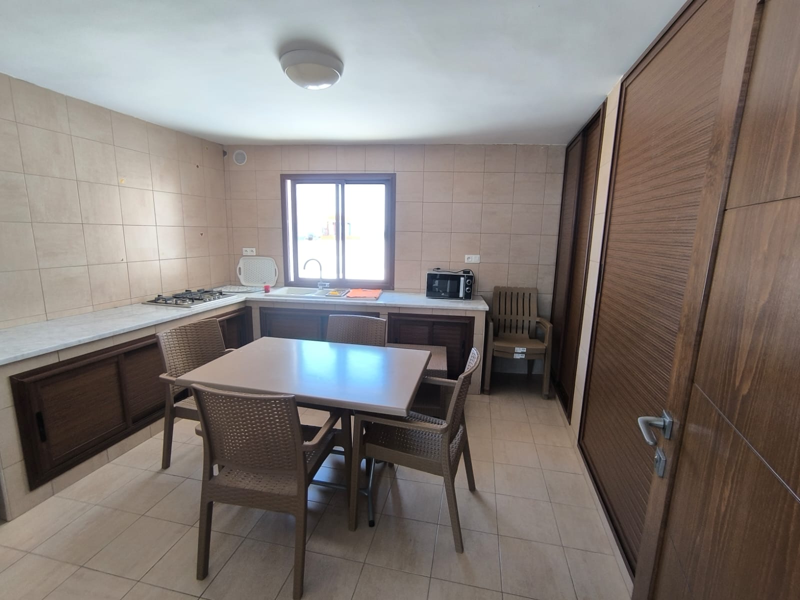 El Kram&nbsp;Le Kram&nbsp;Location&nbsp;Appart. 3 pi�ces&nbsp;Un appartement meubl� jamais habit� au kram