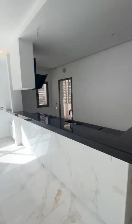 Mnihla&nbsp;Jardins d'el Menzah&nbsp;Location&nbsp;Appart. 2 pi�ces&nbsp;Spacieux s plus 1 �tat neuf avec grande terrasse