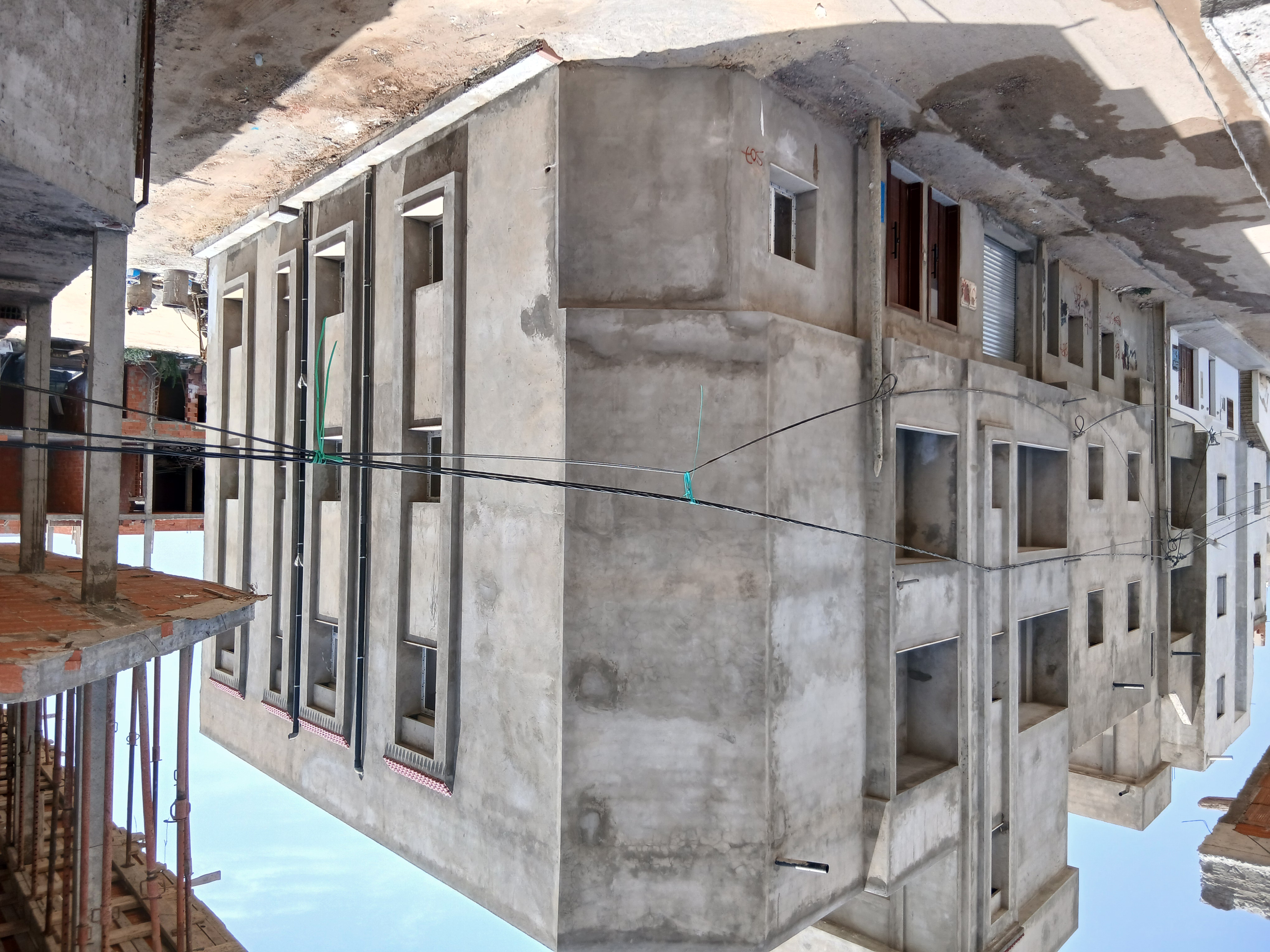 Akouda&nbsp;Chatt Meriem&nbsp;Vente&nbsp;Maisons&nbsp;Immeuble 3etages surfaces500m2 composer 3 appart