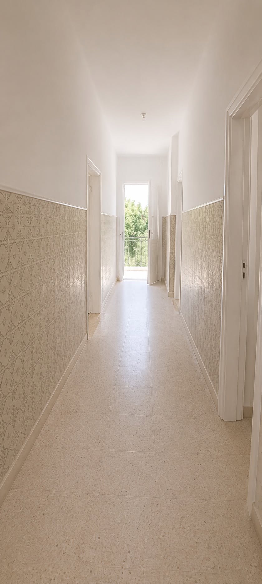 El Menzah&nbsp;El Manar 2&nbsp;Location&nbsp;Appart. 4 pi�ces&nbsp;Un �tage de villa s4  manar 2