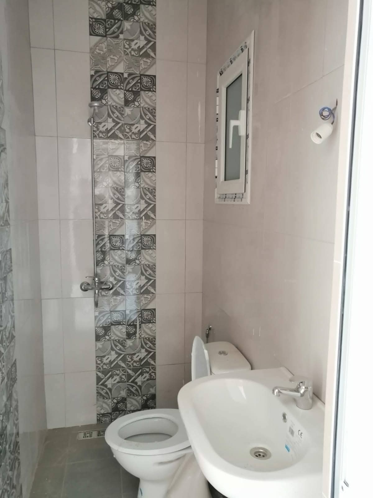 Rades&nbsp;Chouchet Rades&nbsp;Location&nbsp;Appart. 3 pi�ces&nbsp;Je cherche une colocataire cool et gentille