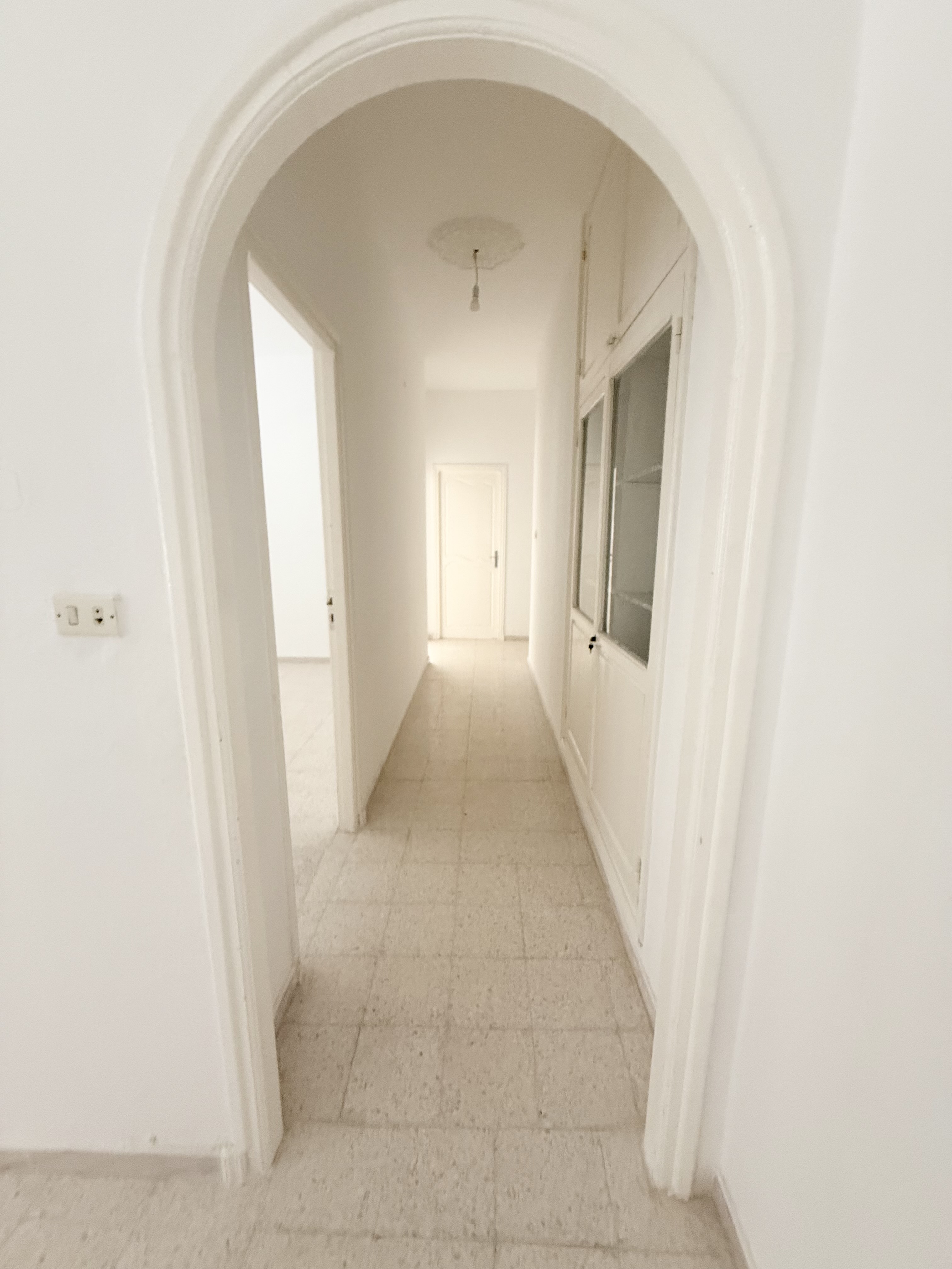 Sousse Ville&nbsp;Sousse Corniche&nbsp;Location&nbsp;Appart. 3 pi�ces&nbsp;Un grand appartement au centre sousse