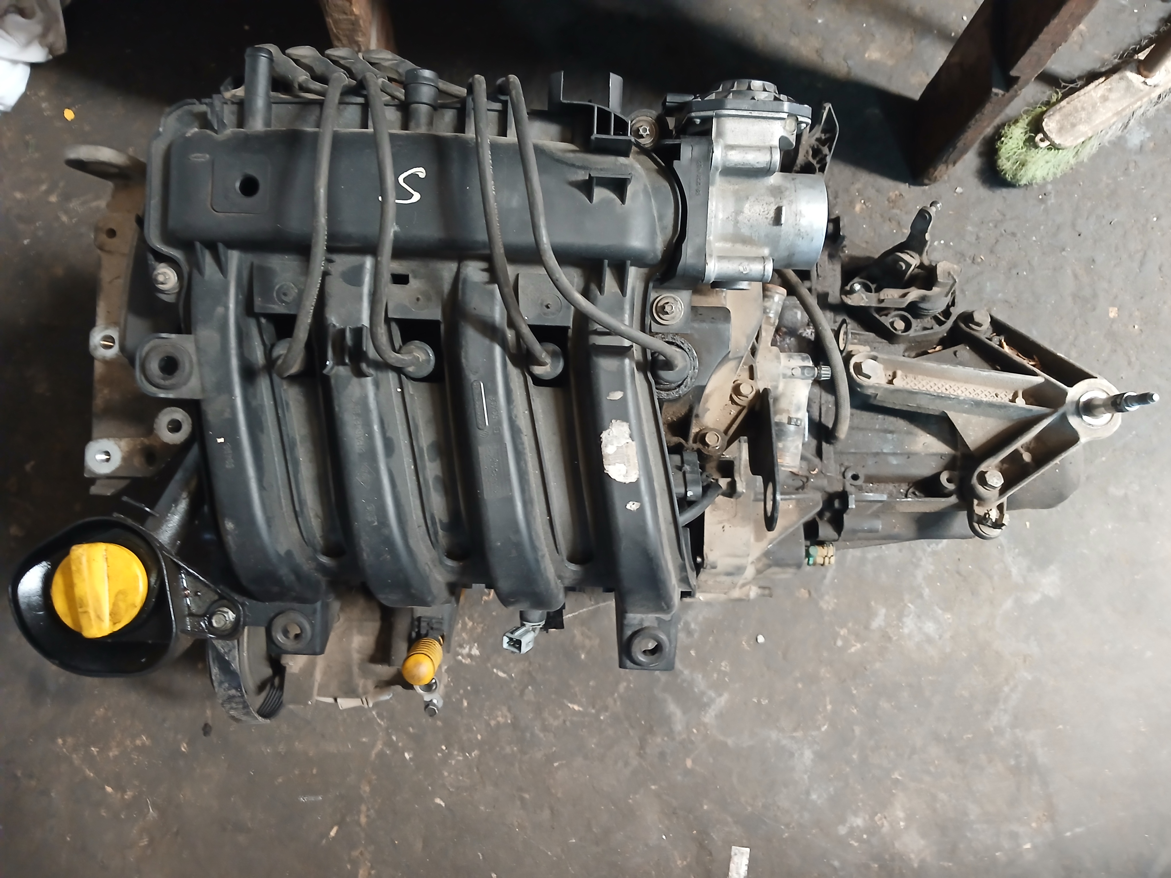 Bab Souika&nbsp;Bab Souika&nbsp;Pi�ces D�tach�es&nbsp;Moteur, Bo�te de Vitesse&nbsp;Moteur clio 3