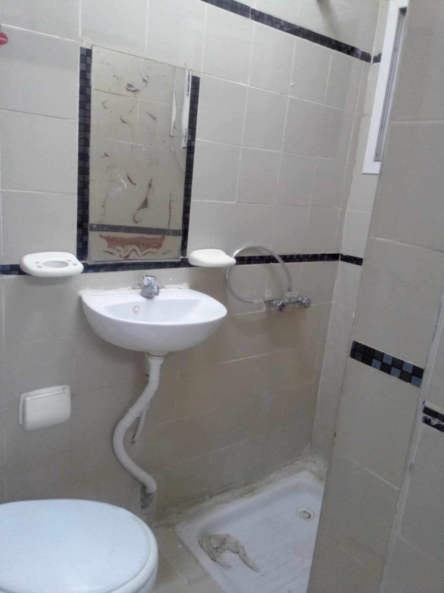 La Soukra&nbsp;Borj Louzir&nbsp;Location&nbsp;Appart. 3 pi�ces&nbsp;Etage de villa