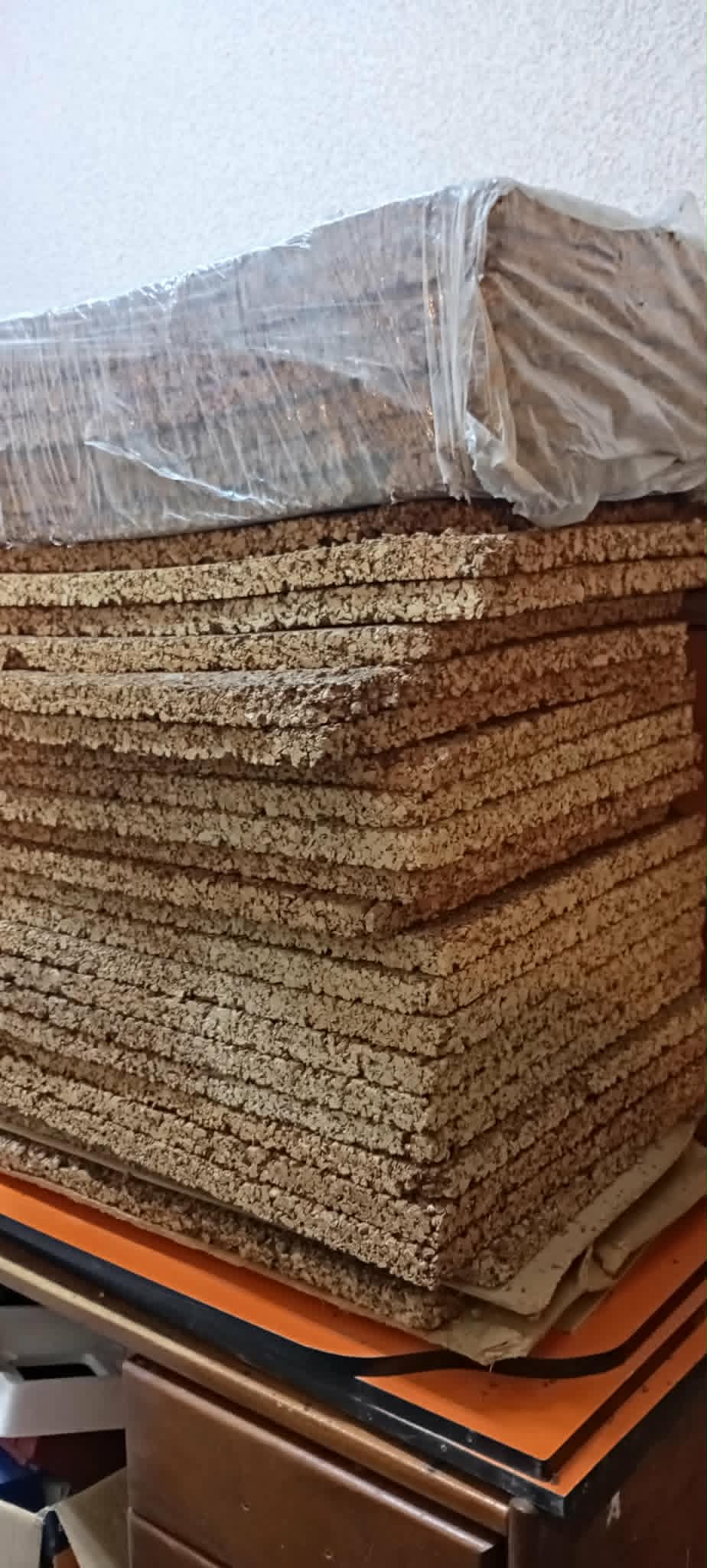 Hammam Lif&nbsp;Hammam Lif&nbsp;Autre&nbsp;Autre&nbsp;50 feuilles de li�ge d'isolation