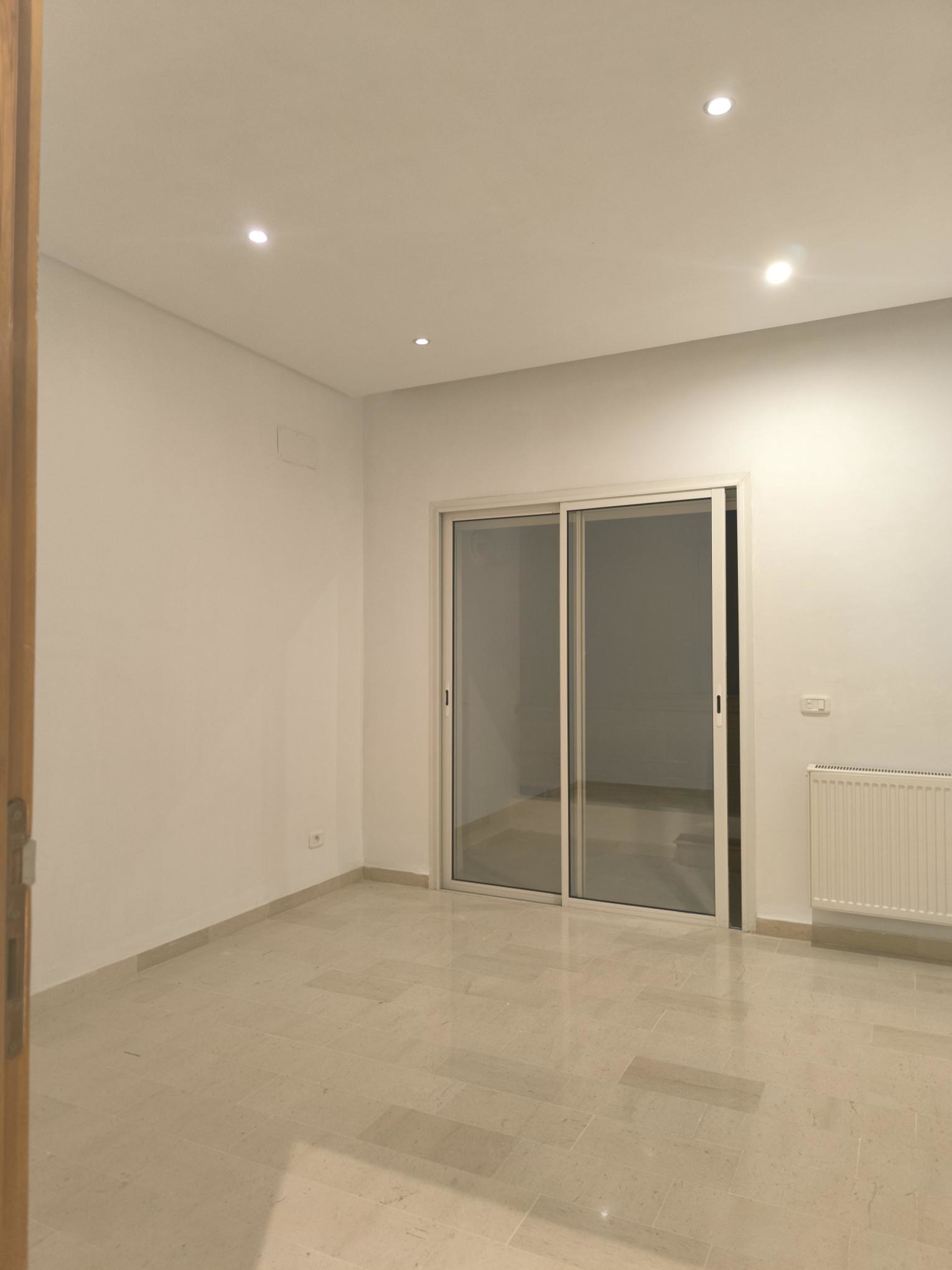La Marsa&nbsp;El Aouina&nbsp;Location&nbsp;Appart. 4 pi�ces&nbsp;Etage villa s3