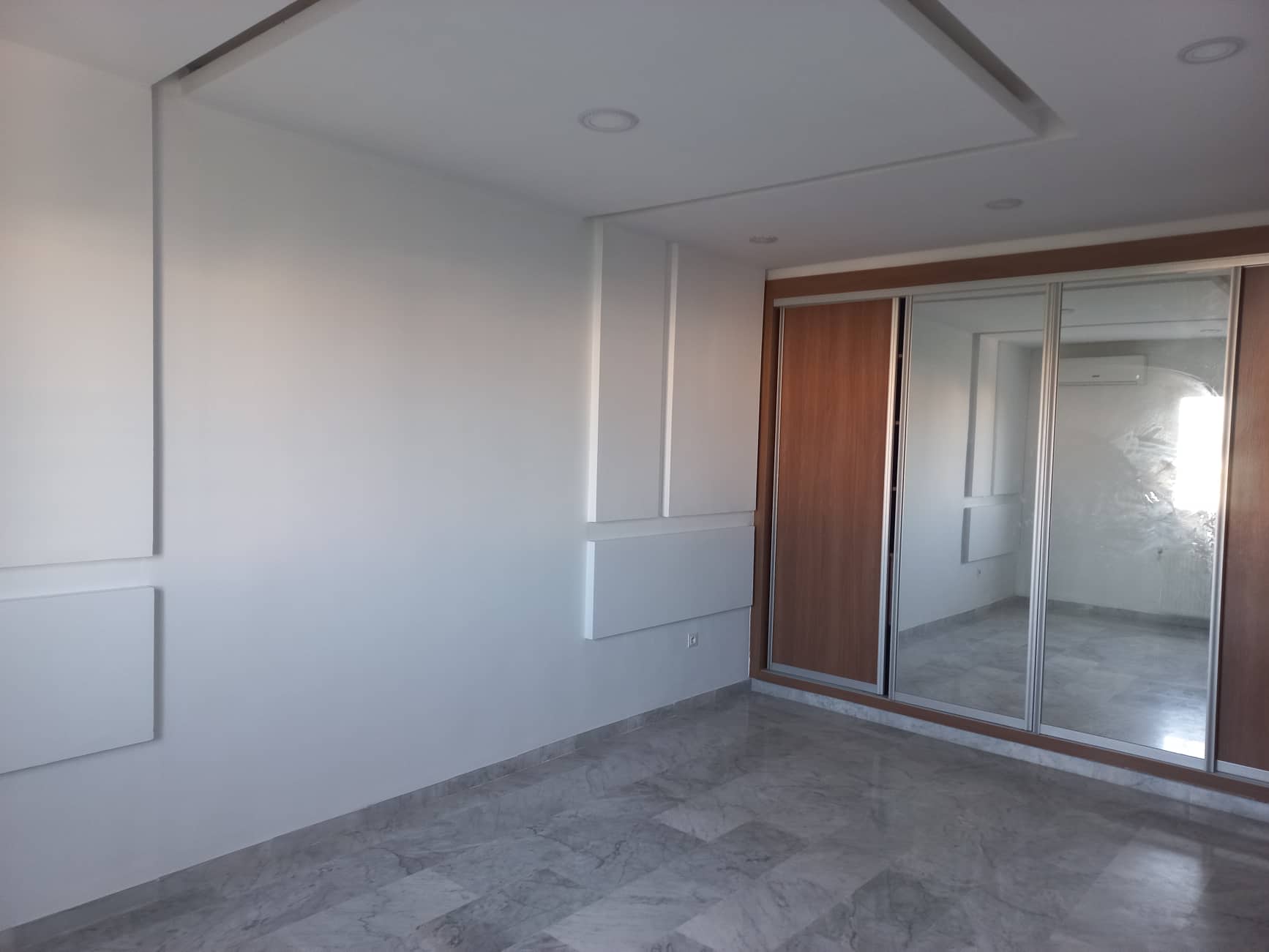 La Marsa&nbsp;El Aouina&nbsp;Location&nbsp;Appart. 3 pi�ces&nbsp;S3 ain zaghouan pr�s showroom hyundai