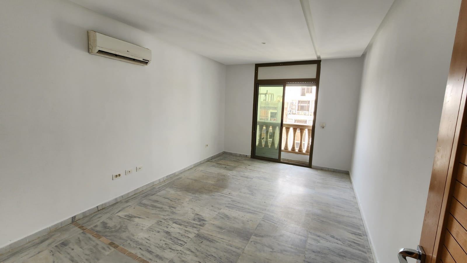 El Menzah&nbsp;Tunis Belvedere&nbsp;Location&nbsp;Appart. 2 pi�ces&nbsp;Appartement s2 avenue de la libert�