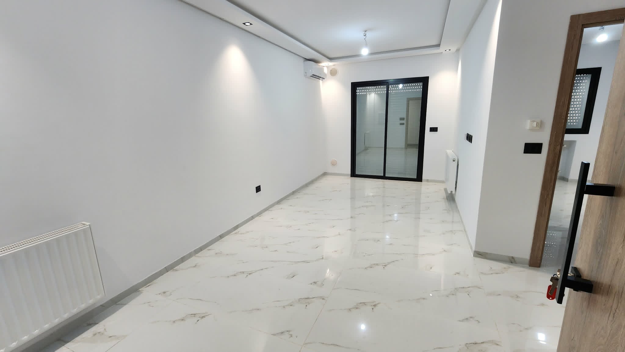 La Soukra&nbsp;La Soukra&nbsp;Location&nbsp;Appart. 1 pi�ce&nbsp;Appart s1 haut standing avec terrasse et jardin