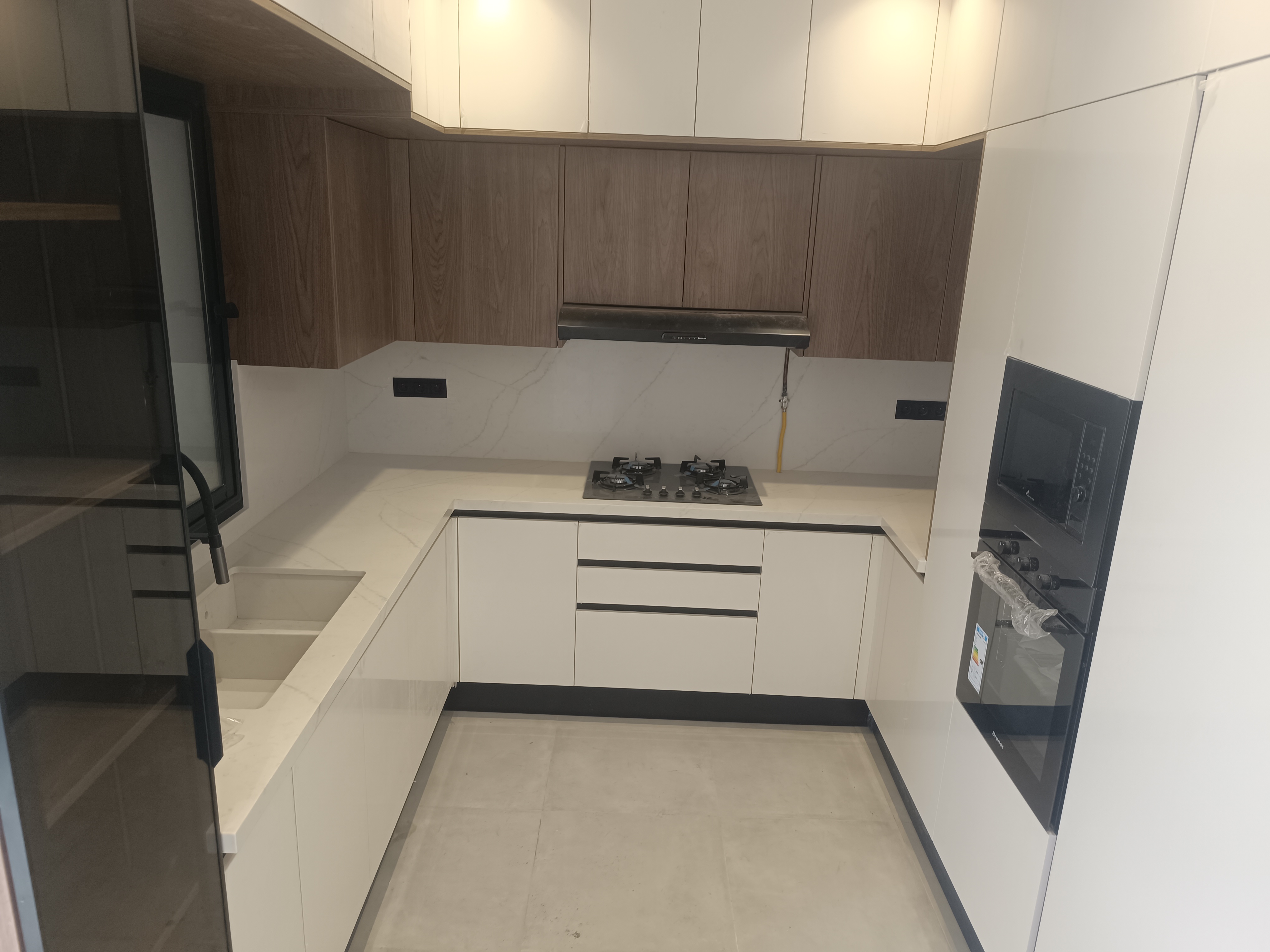El Menzah&nbsp;Mutuelle Ville&nbsp;Location&nbsp;Appart. 3 pi�ces&nbsp;Etage de villa neuf ht stg avec ascenseur