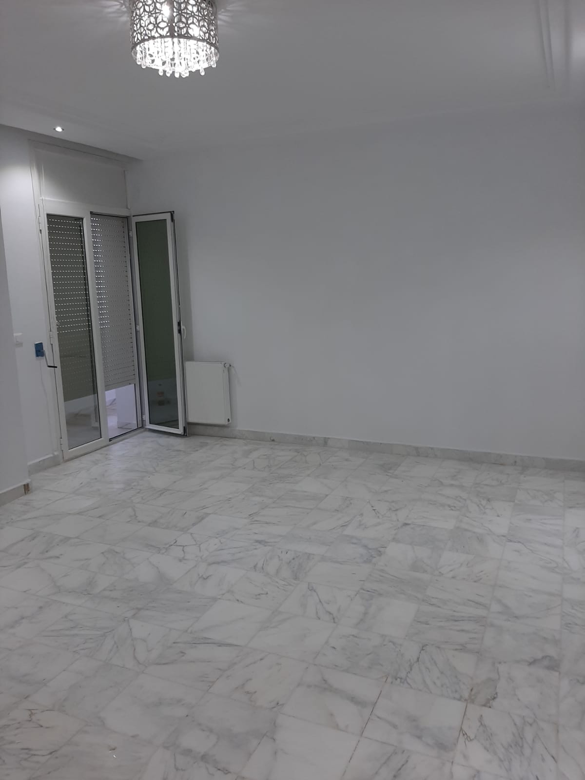 Ain Zaghouan&nbsp;Ain Zaghouan&nbsp;Location&nbsp;Appart. 3 pi�ces&nbsp;S 2 � jardin d'el aouina