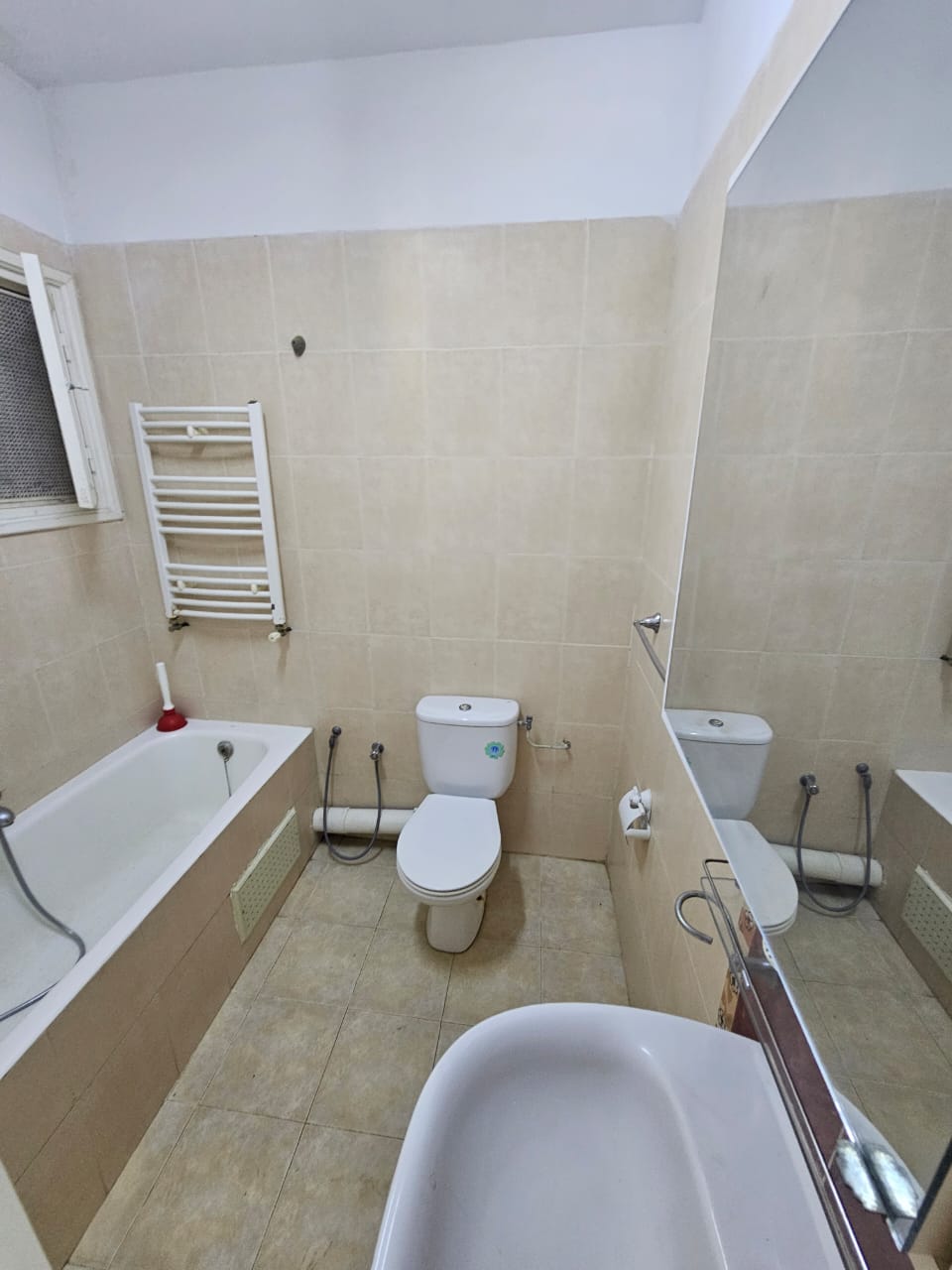 La Marsa&nbsp;El Aouina&nbsp;Location&nbsp;Appart. 3 pi�ces&nbsp;S plus deux aux jardins de l'aouina