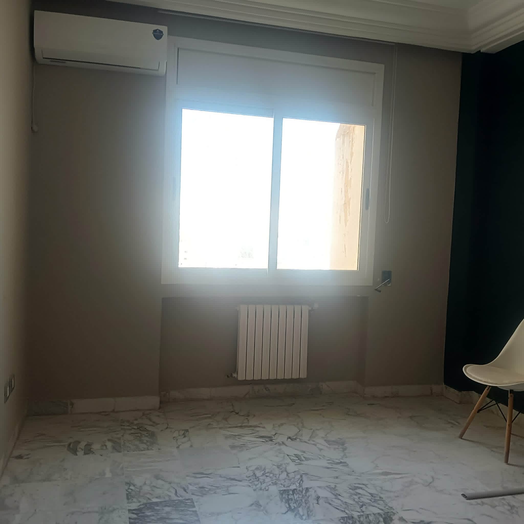 Ariana Ville&nbsp;Cite Ennasr 1&nbsp;Bureaux & Commerces&nbsp;Bureau&nbsp;Spacieux bureau h4
