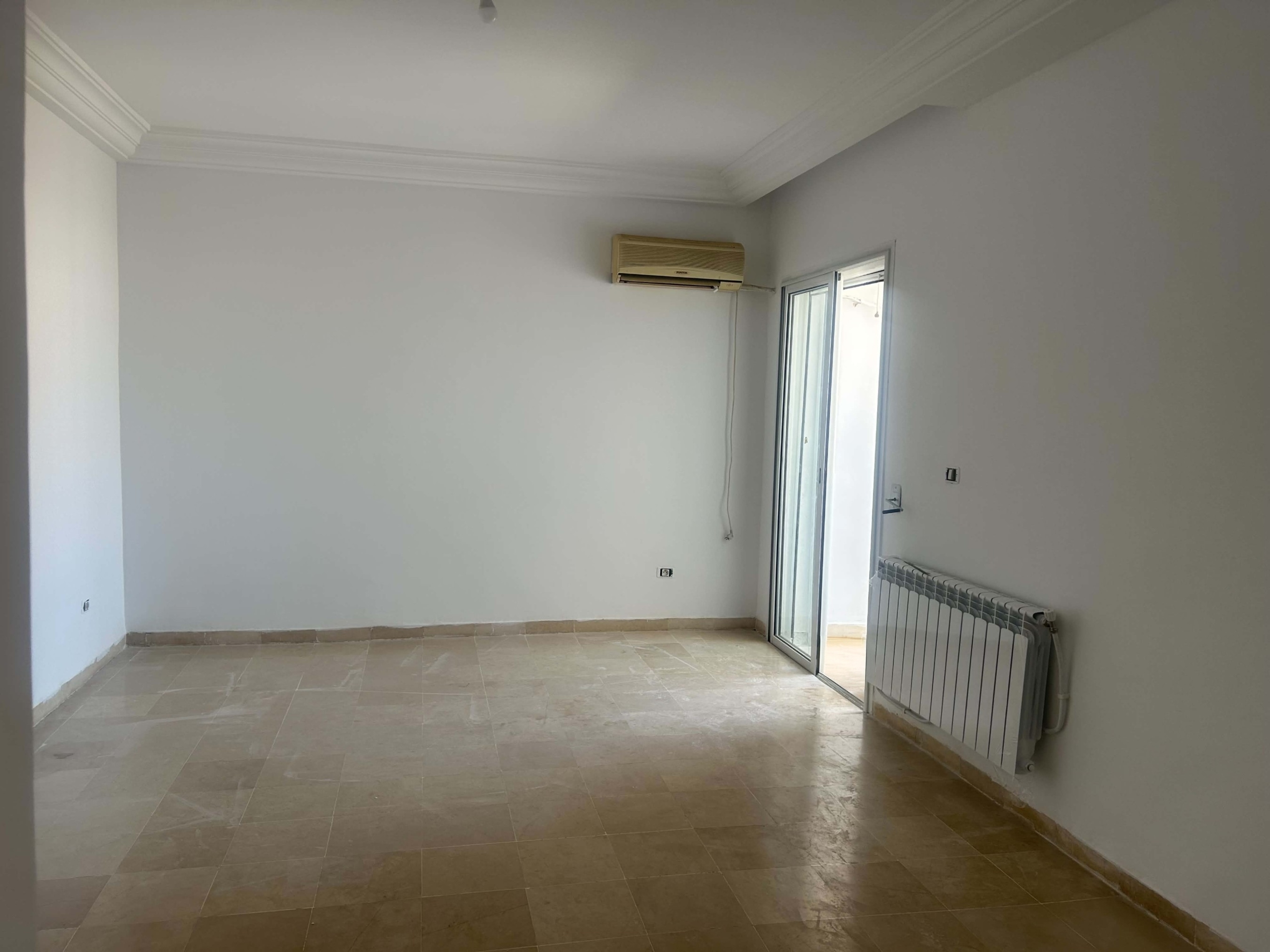 Ariana Ville&nbsp;Cite Jaafar&nbsp;Location&nbsp;Appart. 3 pi�ces&nbsp;Appartement salon et 2 chambres