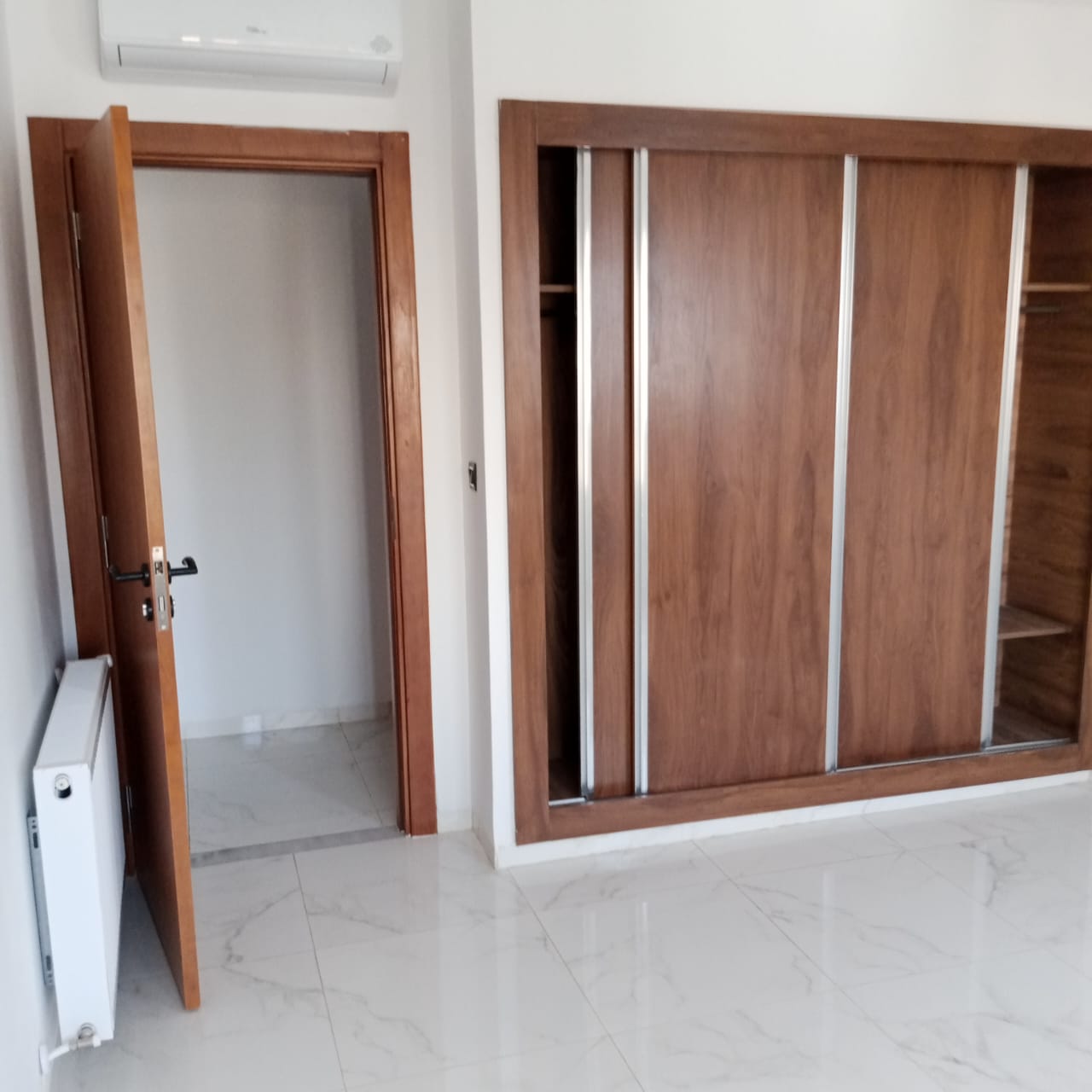 Sousse Jaouhara&nbsp;Cite Sahloul&nbsp;Location&nbsp;Appart. 3 pi�ces&nbsp;Bel nouveau appartement s2 non meubl� � sahloul4