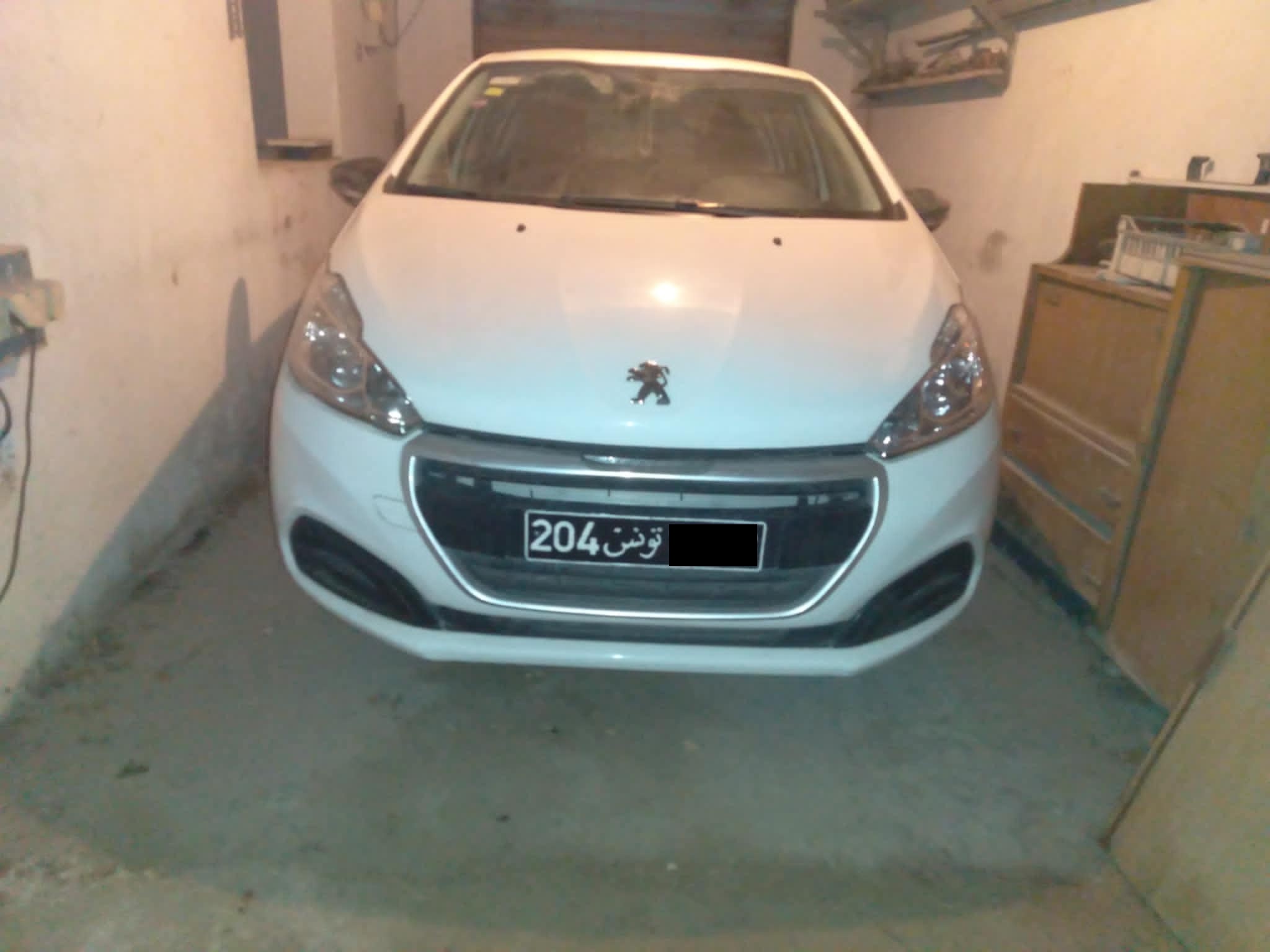 Le Bardo&nbsp;Khaznadar&nbsp;Peugeot&nbsp;208&nbsp;Voiture diesel 208 en bon �tat