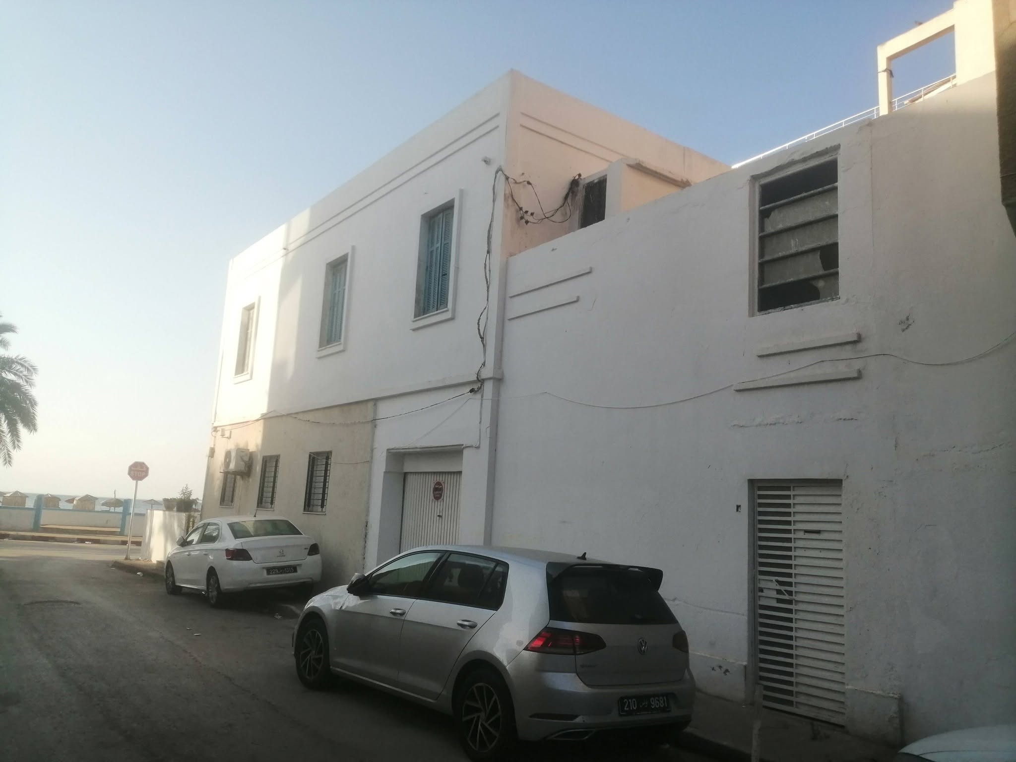 La Goulette&nbsp;Casino La Goulette&nbsp;Vente&nbsp;Maisons&nbsp;3 appartement plus terrain a la goulette