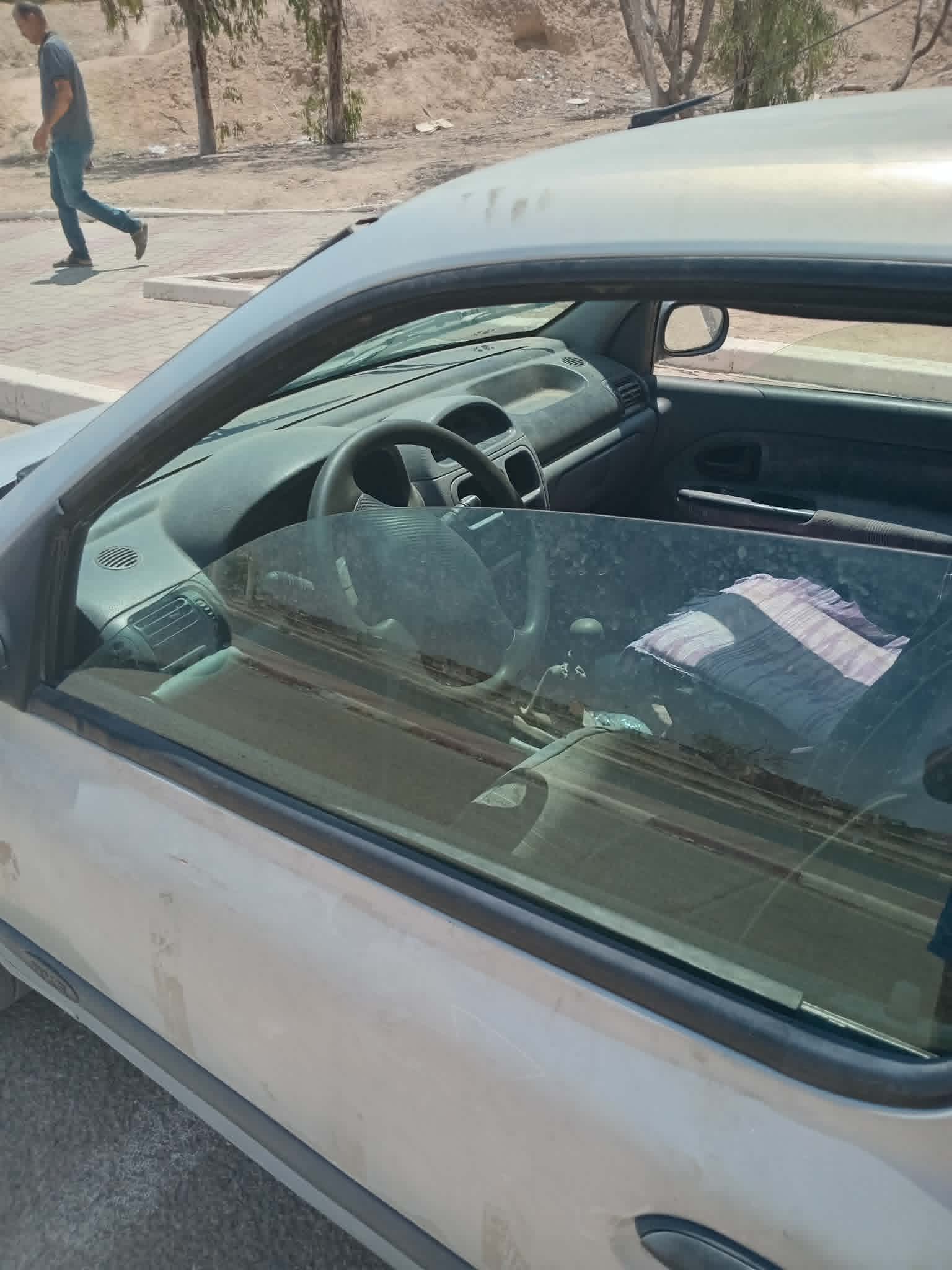 El Ksar&nbsp;Cite De La Gare&nbsp;Renault&nbsp;Clio&nbsp;Renault clio 2 bombee rs   2portes