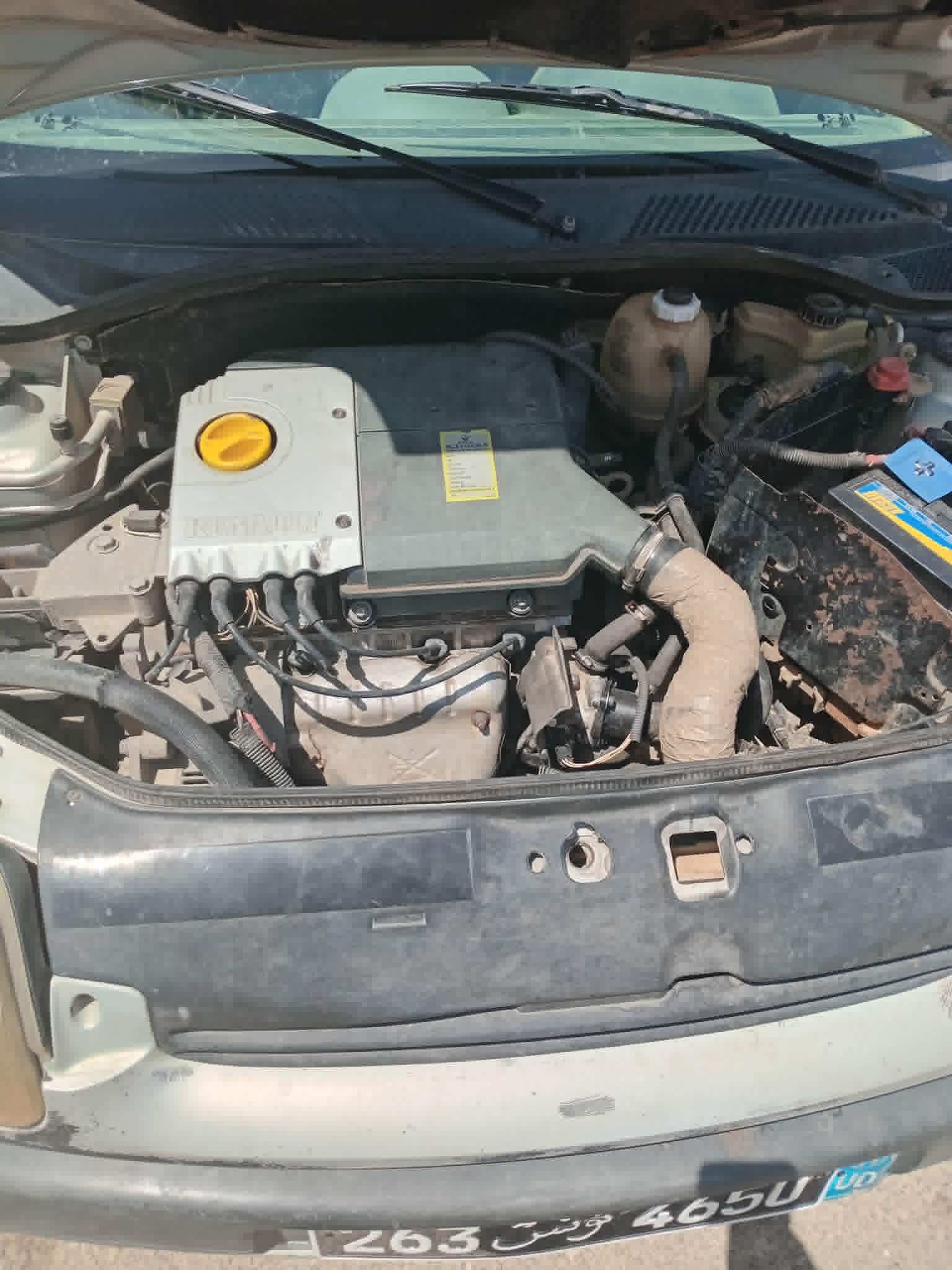 El Ksar&nbsp;Cite De La Gare&nbsp;Renault&nbsp;Clio&nbsp;Renault clio 2 bombee rs   2portes