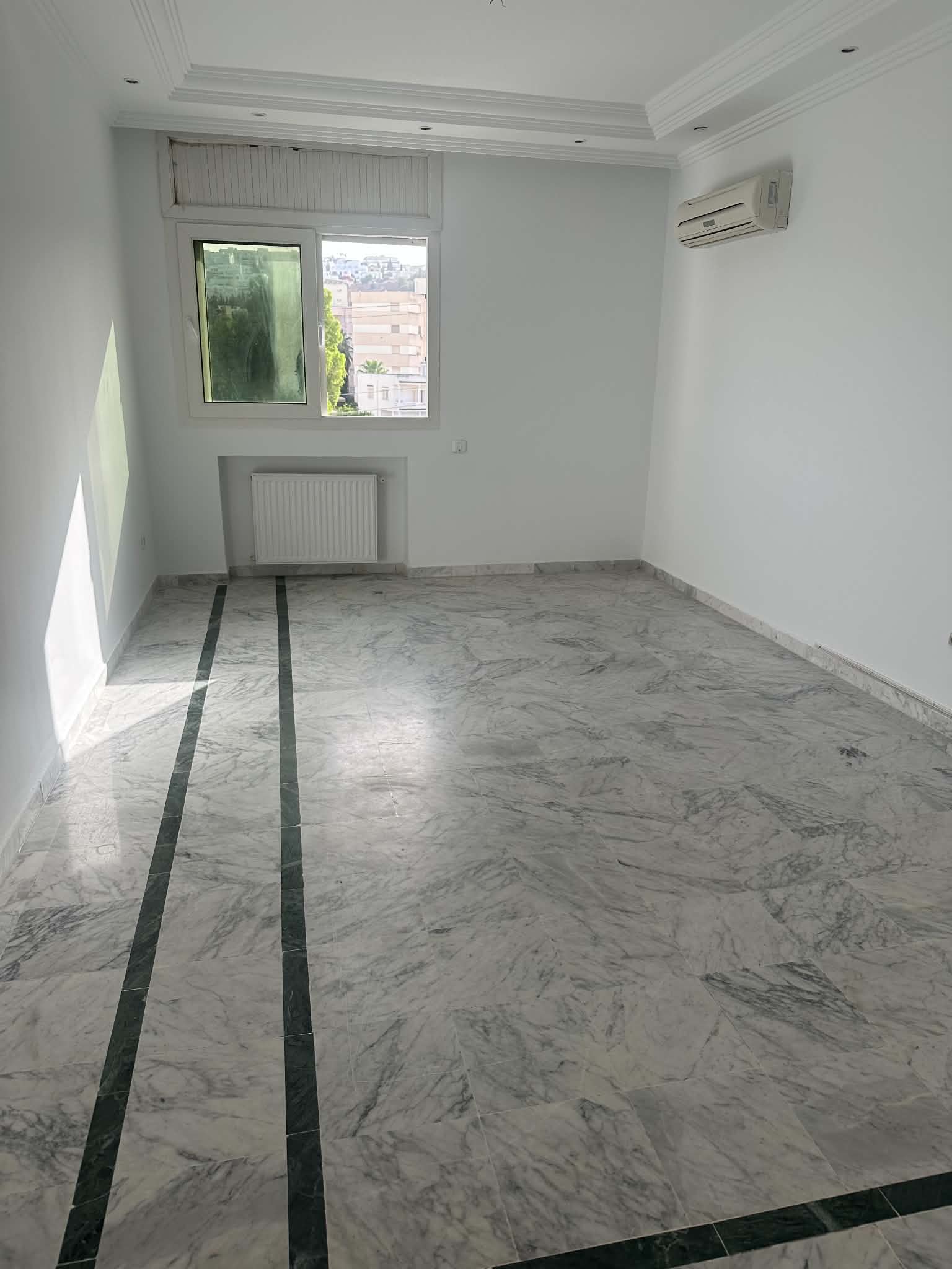 Ariana Ville&nbsp;Cite Ennasr 2&nbsp;Location&nbsp;Appart. 4 pi�ces&nbsp;Appartement s3