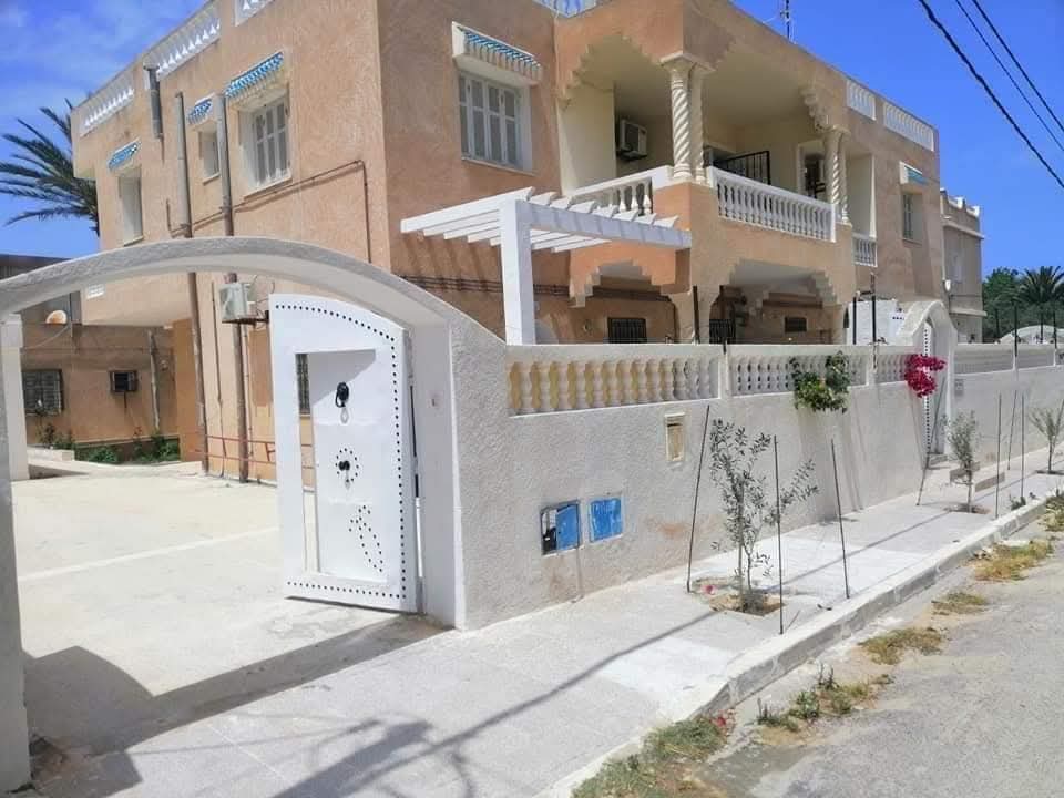 Akouda&nbsp;Tantana&nbsp;Vente&nbsp;Autre&nbsp;Immeuble de 6 appartement