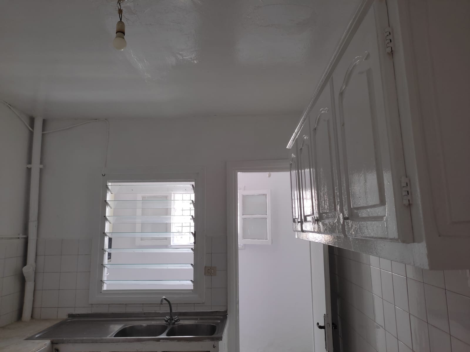 Cite El Khadra&nbsp;Cite Oplympique&nbsp;Location&nbsp;Appart. 4 pi�ces&nbsp;S 3 retap� pour jeunes hommes fonctionnaires