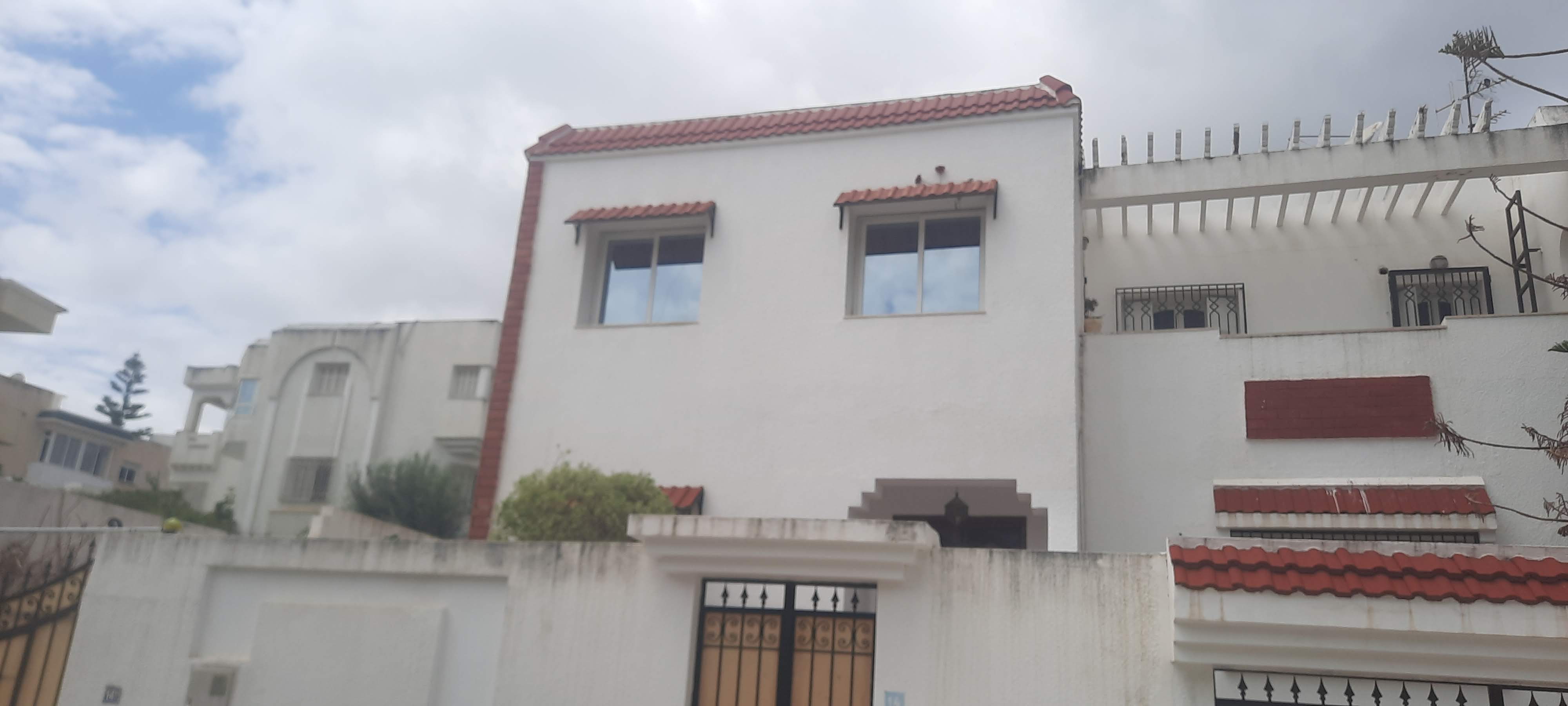 Ariana Ville&nbsp;Cite Ennasr 2&nbsp;Location&nbsp;Appart. 2 pi�ces&nbsp;L studio 2c rezjardin renedescartes collegeennasr2