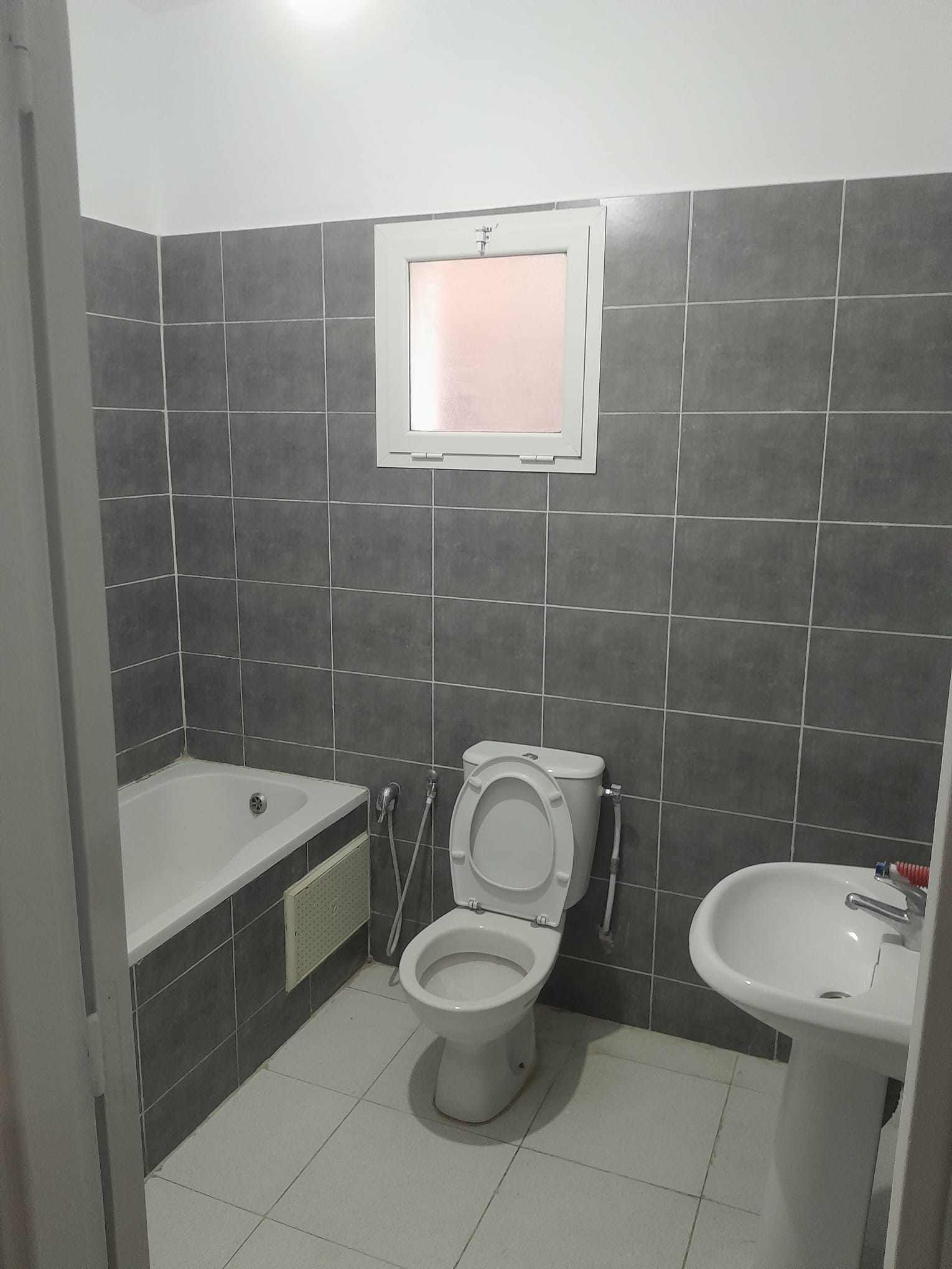 Fouchana&nbsp;Meghira Centre&nbsp;Location&nbsp;Appart. 2 pi�ces&nbsp;S2 au 2eme etage