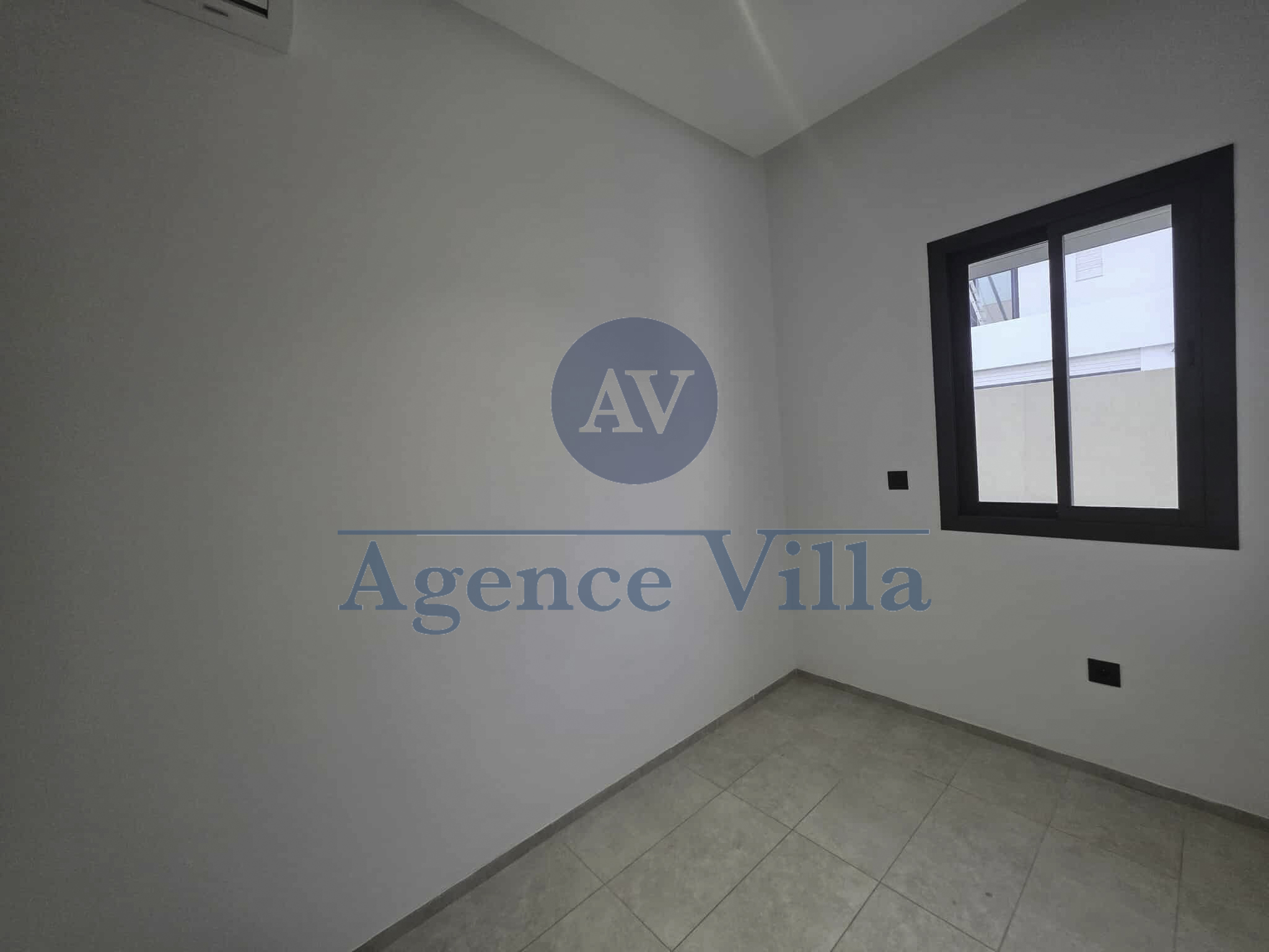 La Marsa&nbsp;Berge Du Lac&nbsp;Location&nbsp;Maisons&nbsp;Une villa s4 avec jardin et piscine au lac 2