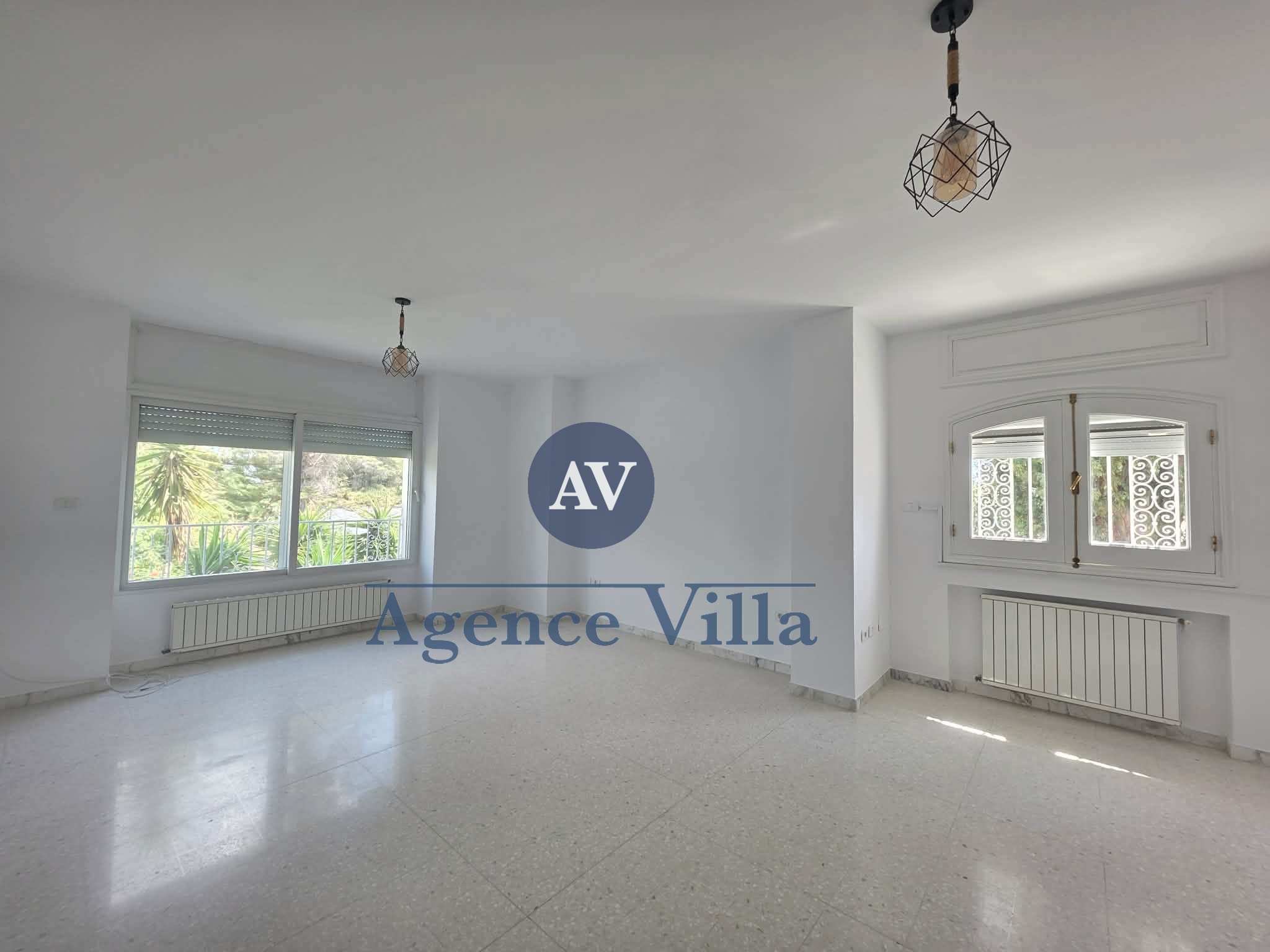 Carthage&nbsp;Salambo&nbsp;Location&nbsp;Maisons&nbsp;Villa s5 avec piscine � carthage salambo