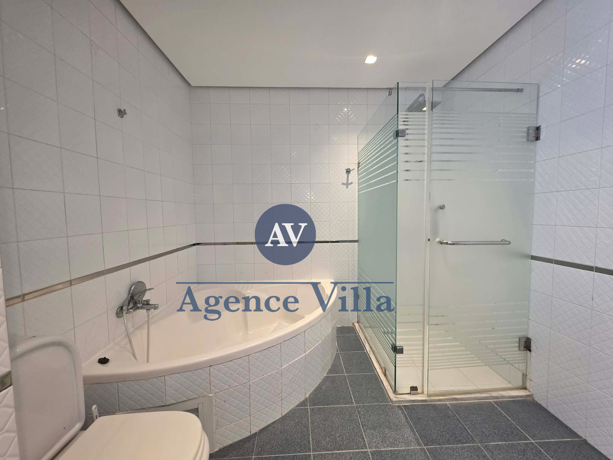 Carthage&nbsp;Salambo&nbsp;Location&nbsp;Maisons&nbsp;Villa s5 avec piscine � carthage salambo